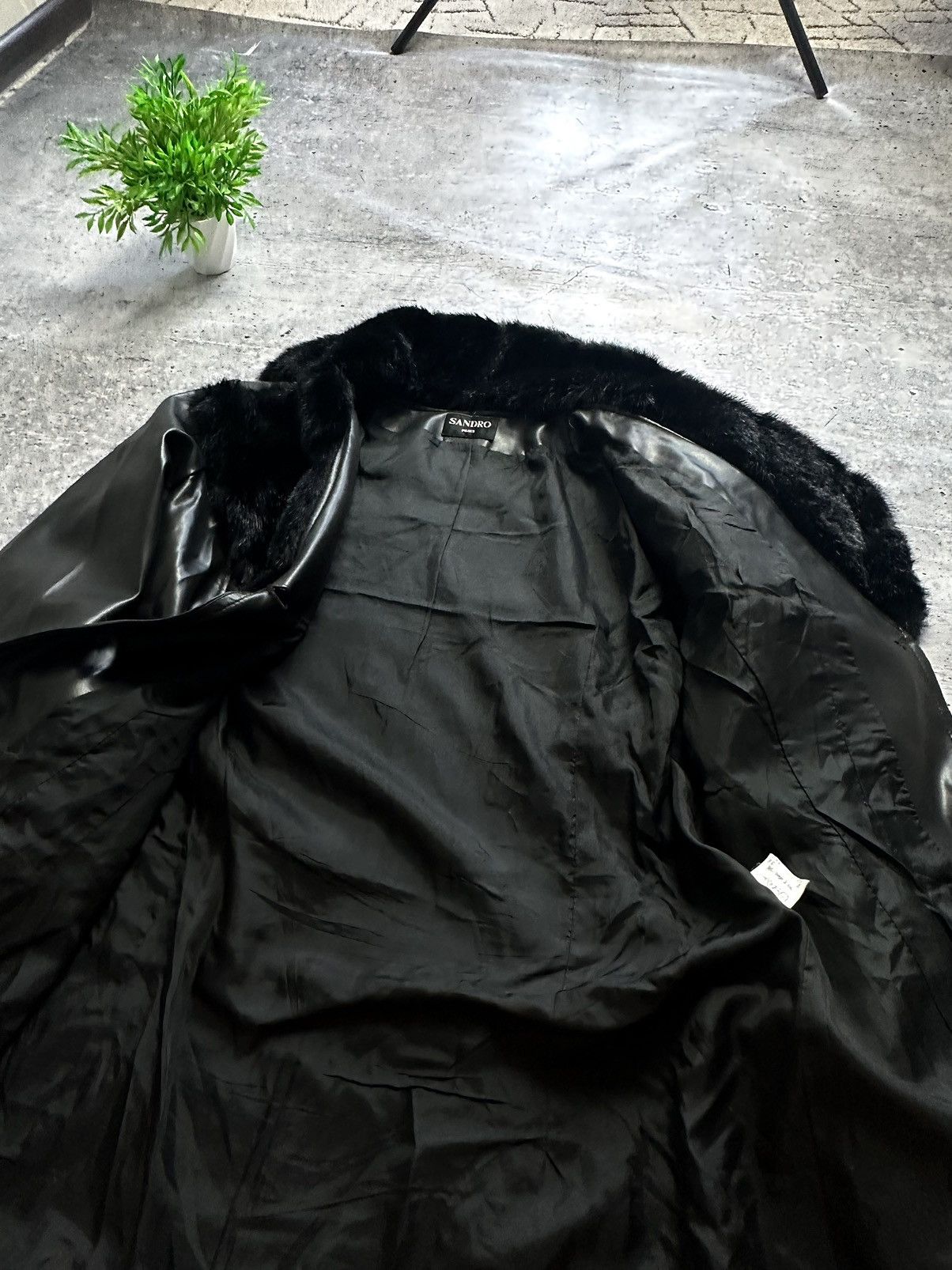 Sandro Vintage 90s Sandro Paris Faux Fur PVC Leather Jacket Size M / US 6-8 / IT 42-44 - 5 Thumbnail