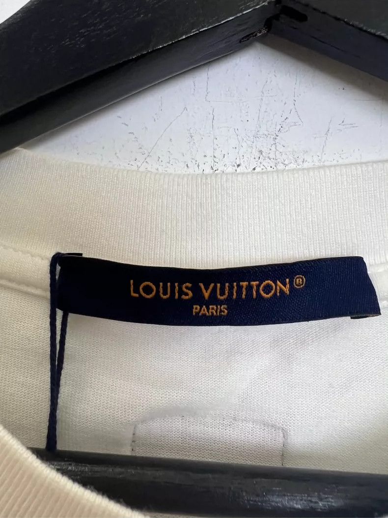 Louis Vuitton louis vuitton Beaded printed short sleeve Size US S / EU 44-46 / 1 - 5 Thumbnail
