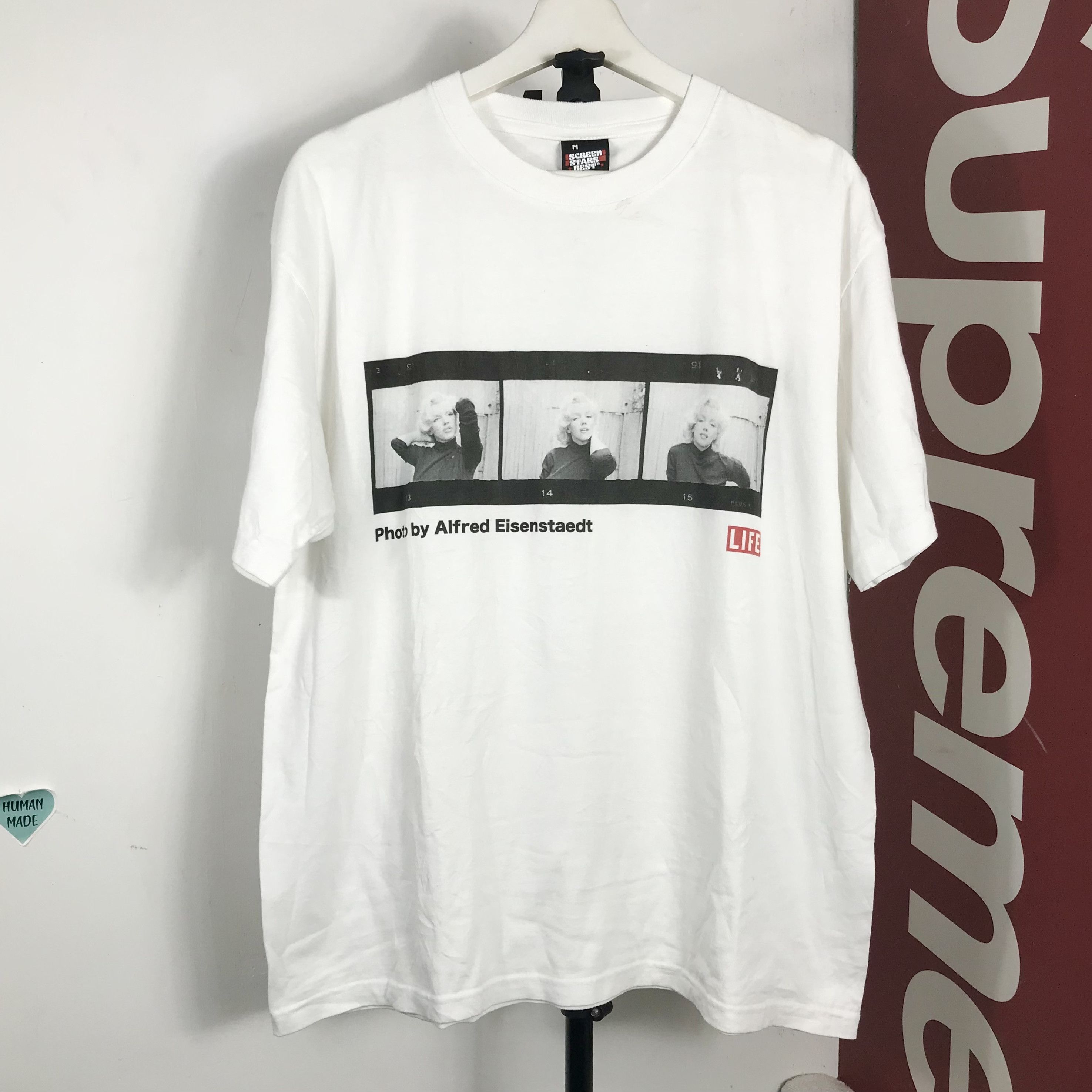 Vintage 90s Marilyn Monroe alfred eisensetaedt photographer Band tee Size US L / EU 52-54 / 3 - 1 Thumbnail