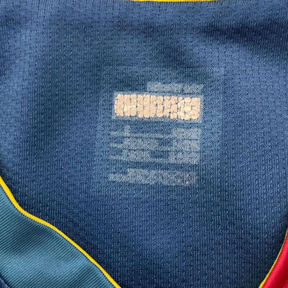 Nike FC Barcelona Vintage Nike 2006-2007 home soccer Jersey Size US S / EU 44-46 / 1 - 3 Thumbnail