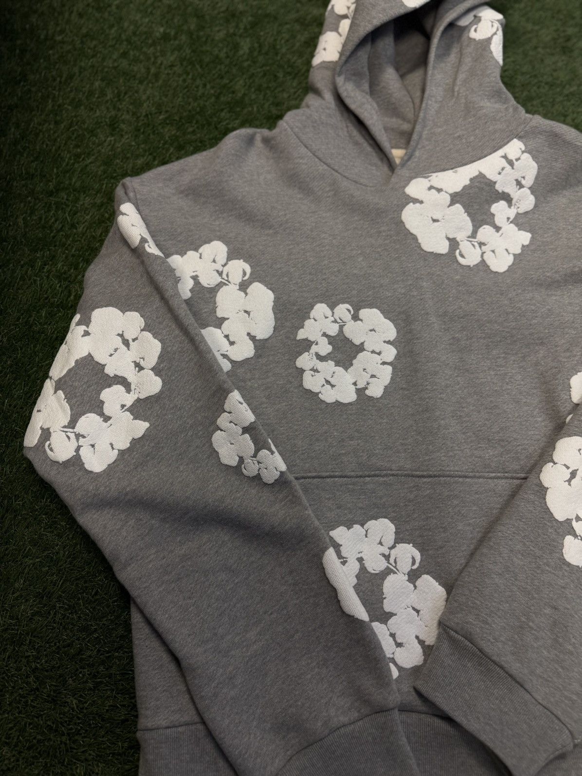 DENIM TEARS Denim Tears OG Cotton Wreath Grey Hoodie Size XXL Size US XXL / EU 58 / 5 - 4 Thumbnail