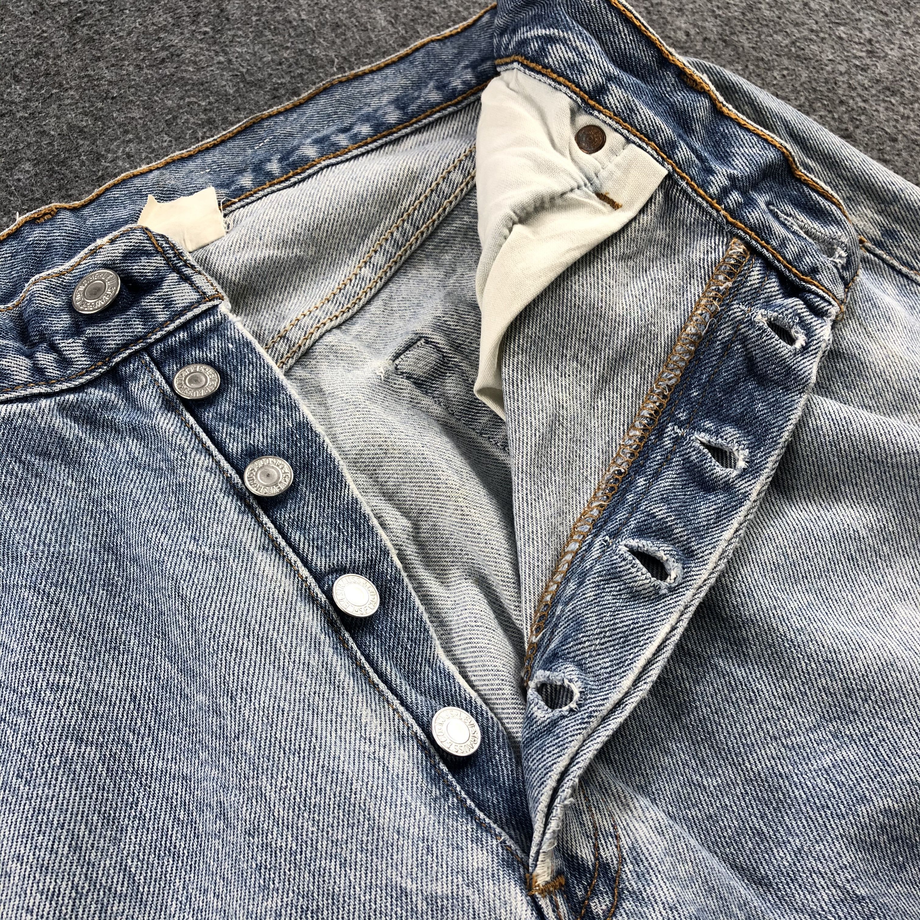 Levi's Vintage Distress Light Wash Levis 501 Jeans-JM915 Size US 32 / EU 48 - 8 Thumbnail