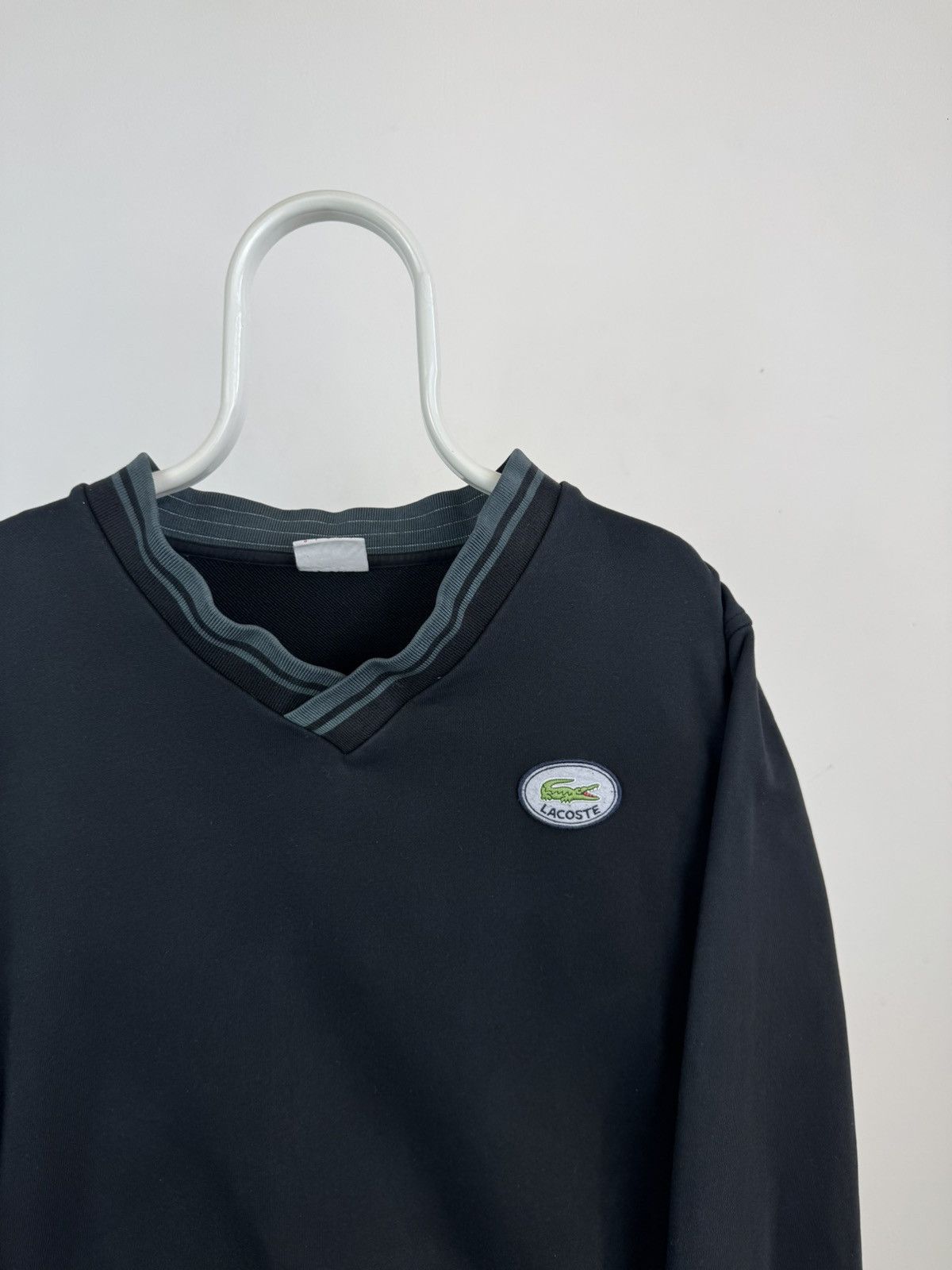 Lacoste Vintage Lacoste Round Logo V-Neck Sweatshirt Size US M / EU 48-50 / 2 - 2 Thumbnail