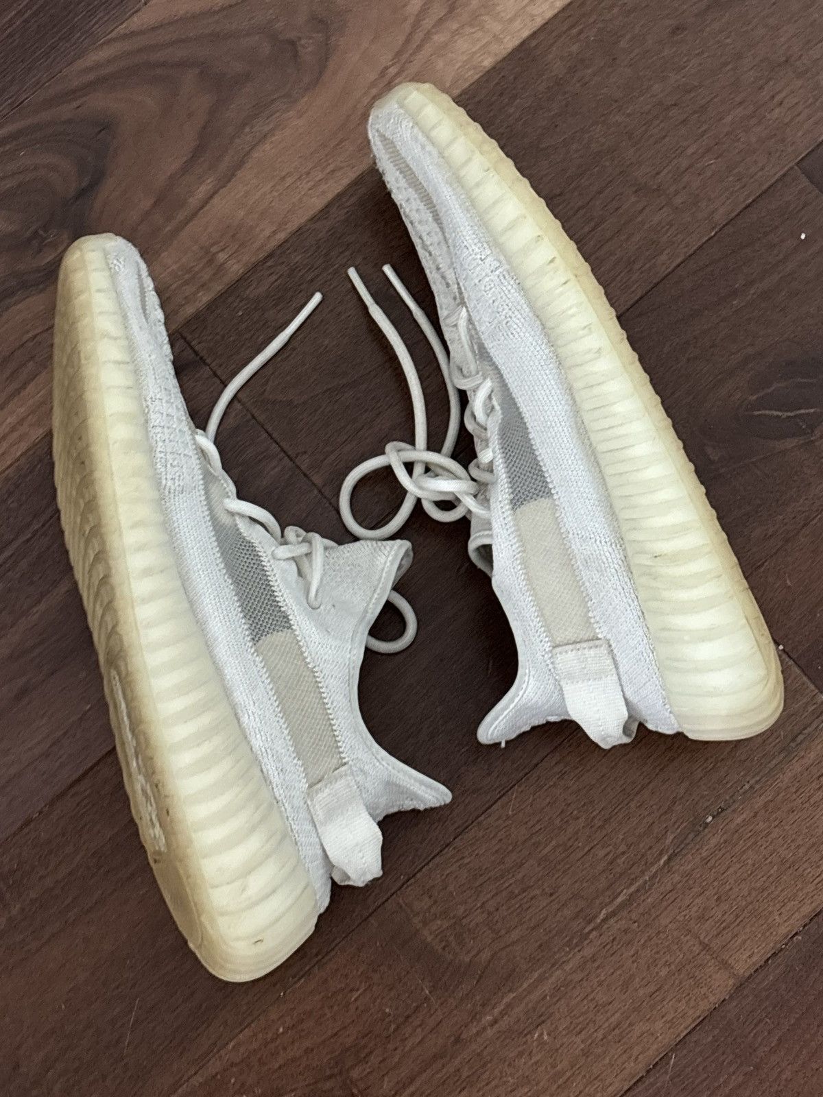 Adidas adidas Yeezy Boost 350 V2 Bone Size US 11 / EU 44 - 4 Thumbnail