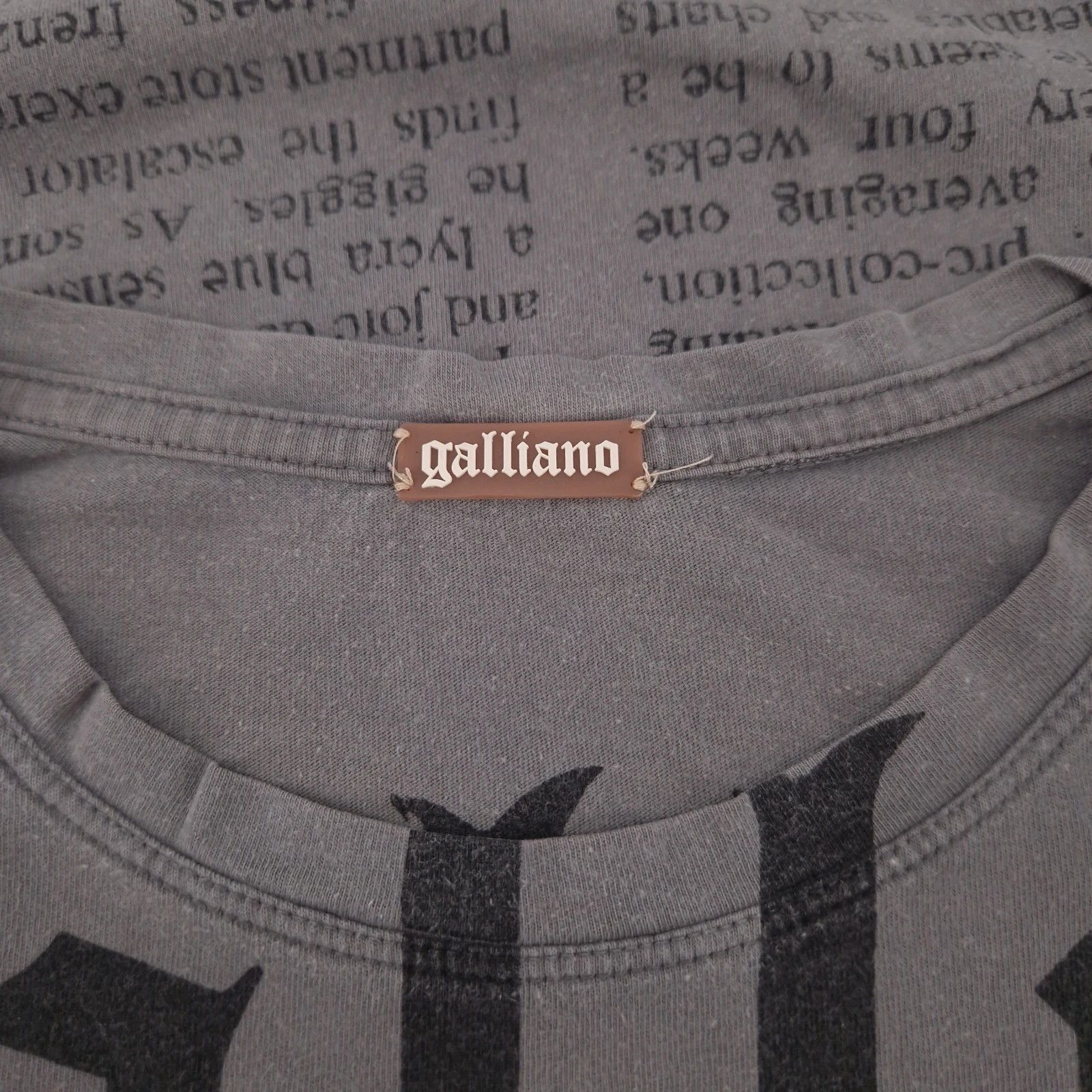 John Galliano John Galliano Gazette Archival Slim Fit Tee Swag Y2K Size US M / EU 48-50 / 2 - 2 Thumbnail