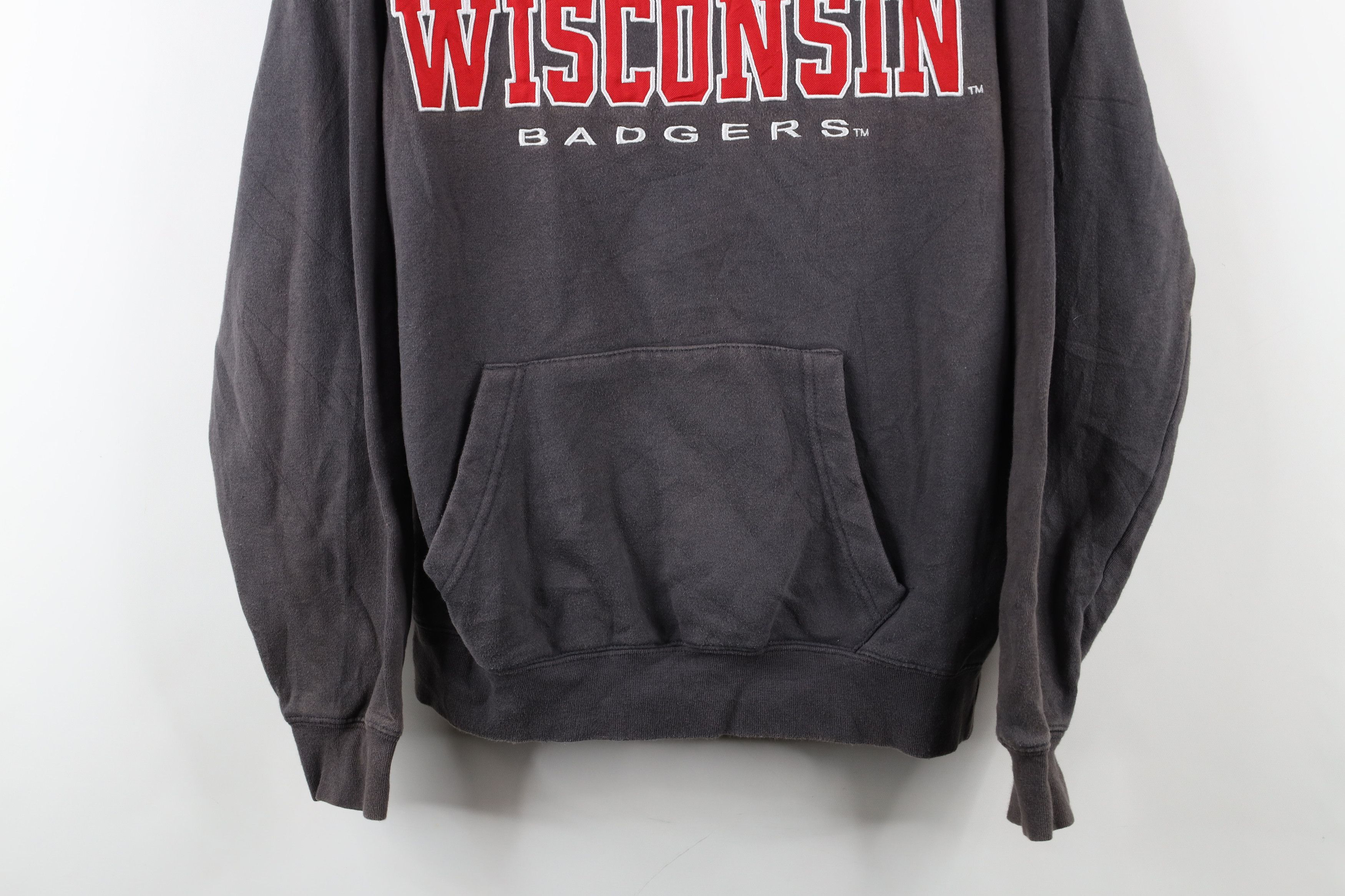 Vintage Vintage Spell Out University of Wisconsin Hoodie Sweatshirt Size US S / EU 44-46 / 1 - 3 Thumbnail