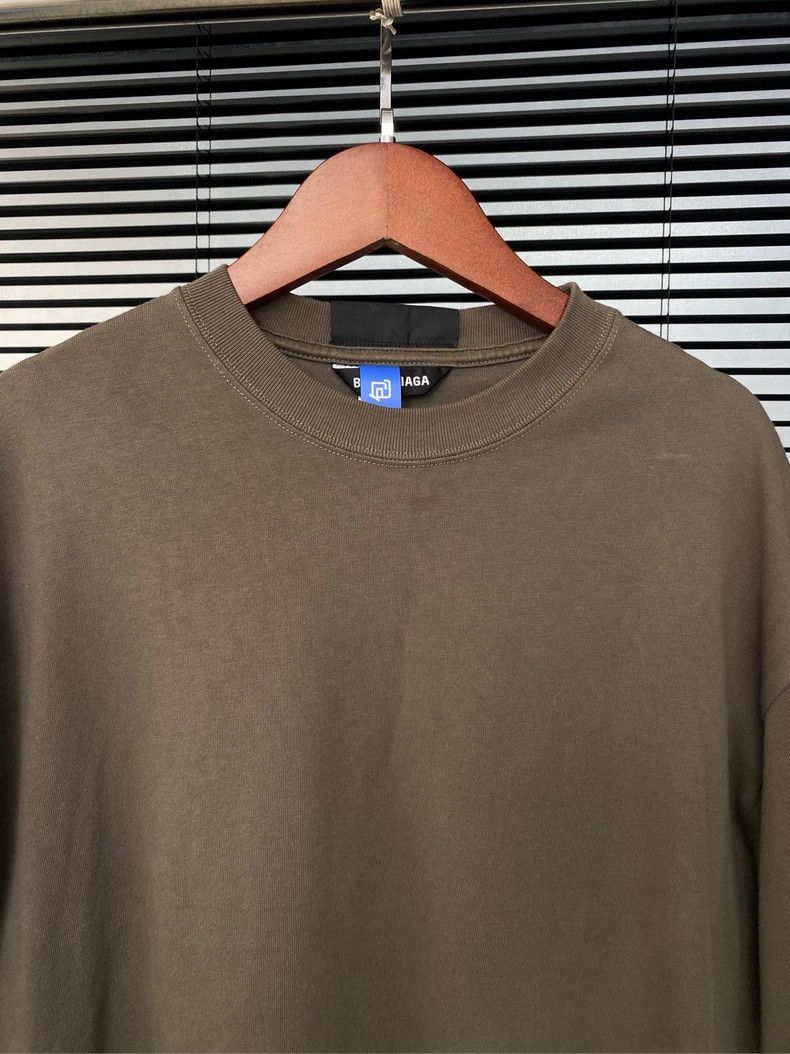 Balenciaga Balenciaga Back Embroidered Logo Mocha Short Sleeve T-Shir Size US XS / EU 42 / 0 - 3 Thumbnail