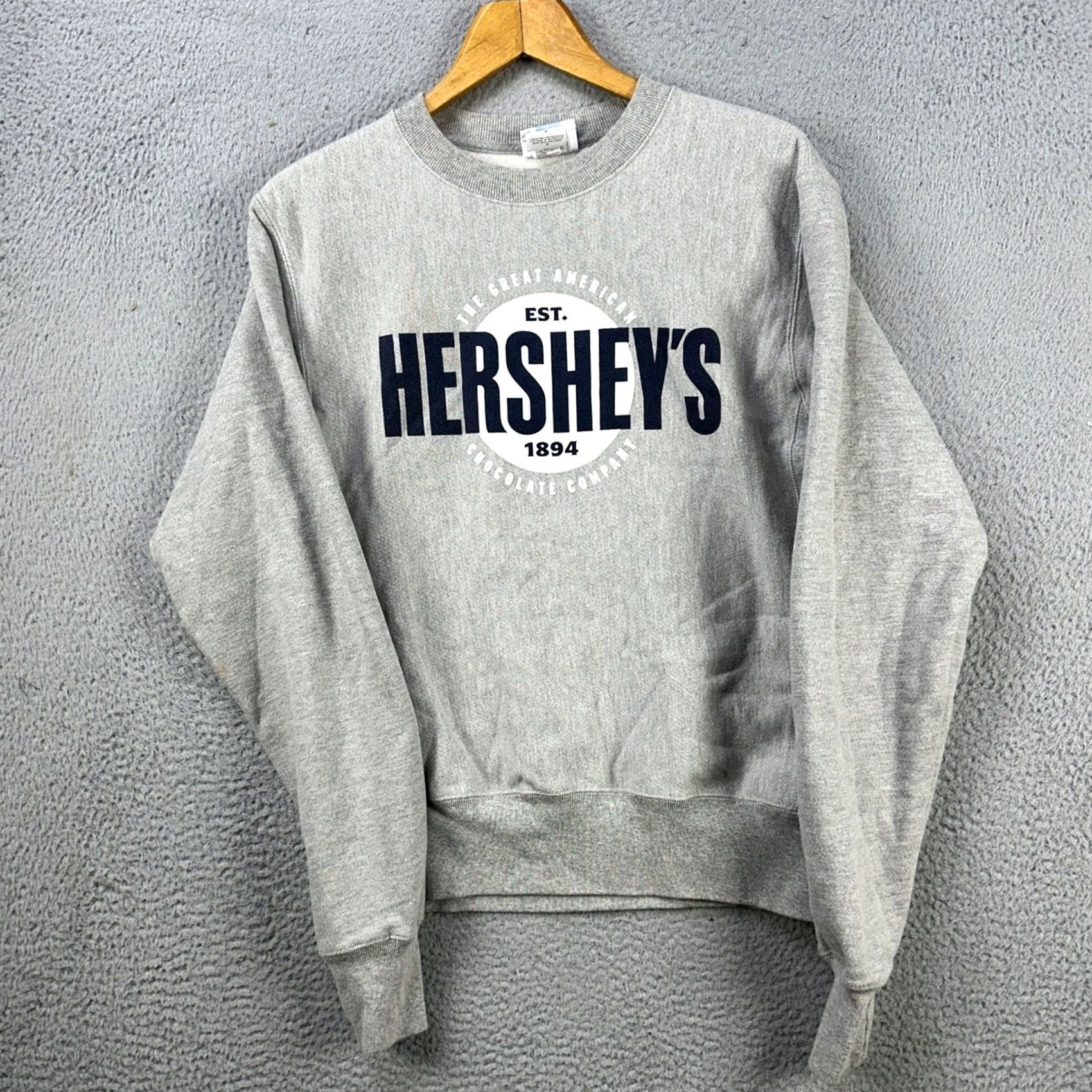 Champion Champion Sweatshirt Mens Small Gray Graphic Hersheys Reverse Weave Crew Neck Hood? Size US S / EU 44-46 / 1 - 2 Thumbnail