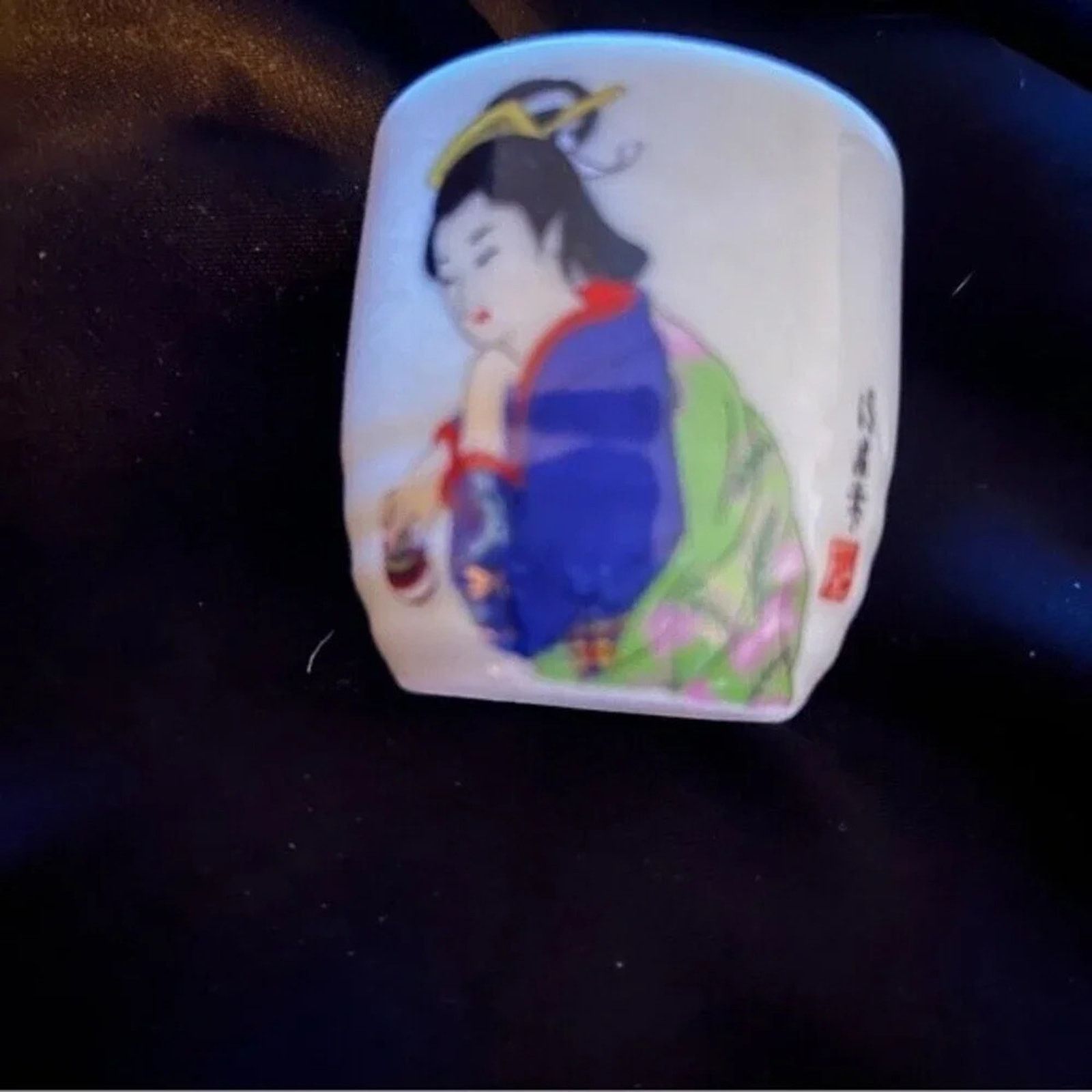 The Unbranded Brand Set of 5 vintage hand-painted geisha style sake cups the box Size ONE SIZE - 3 Thumbnail
