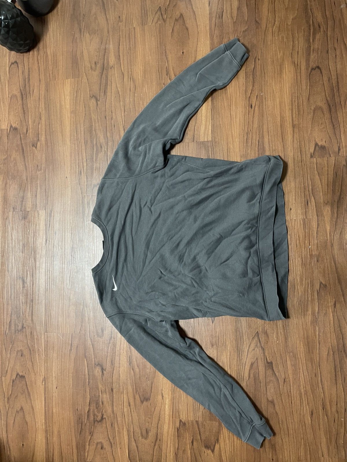 Nike Nike black crewneck sweater size large Size US L / EU 52-54 / 3 - 1 Thumbnail