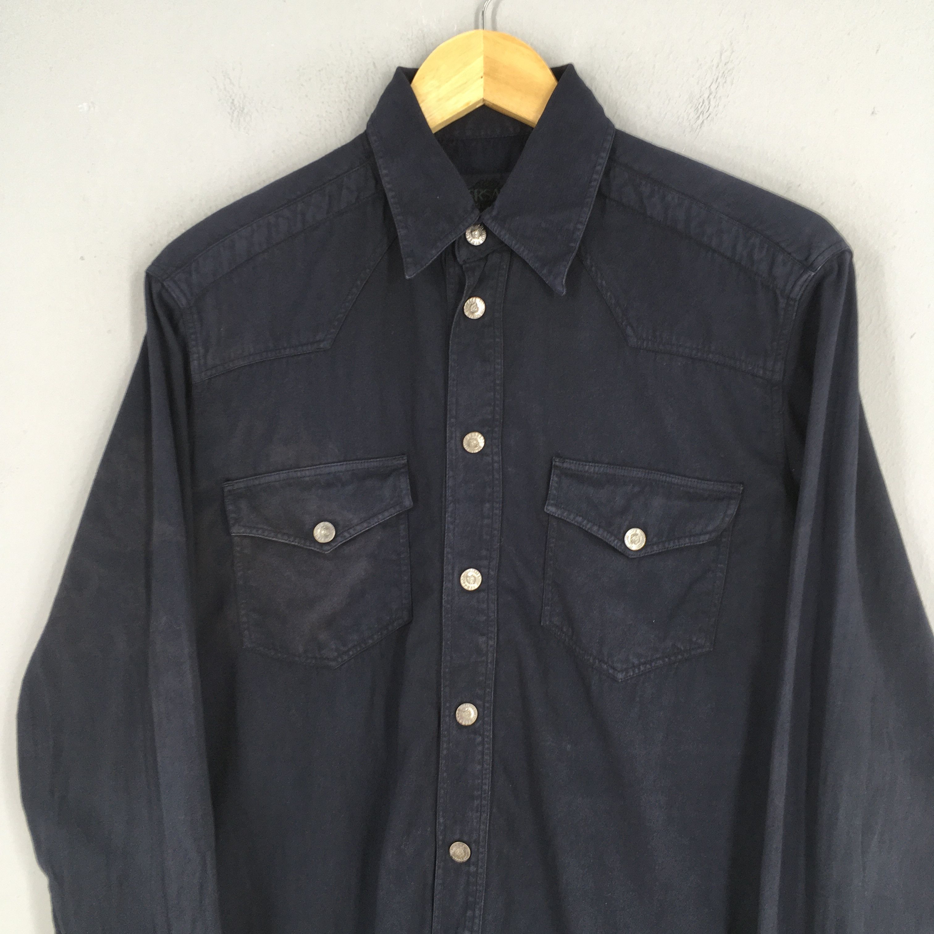 Versace Vintage 90s Versace Jeans Couture Black Shirt Small Size US S / EU 44-46 / 1 - 2 Thumbnail