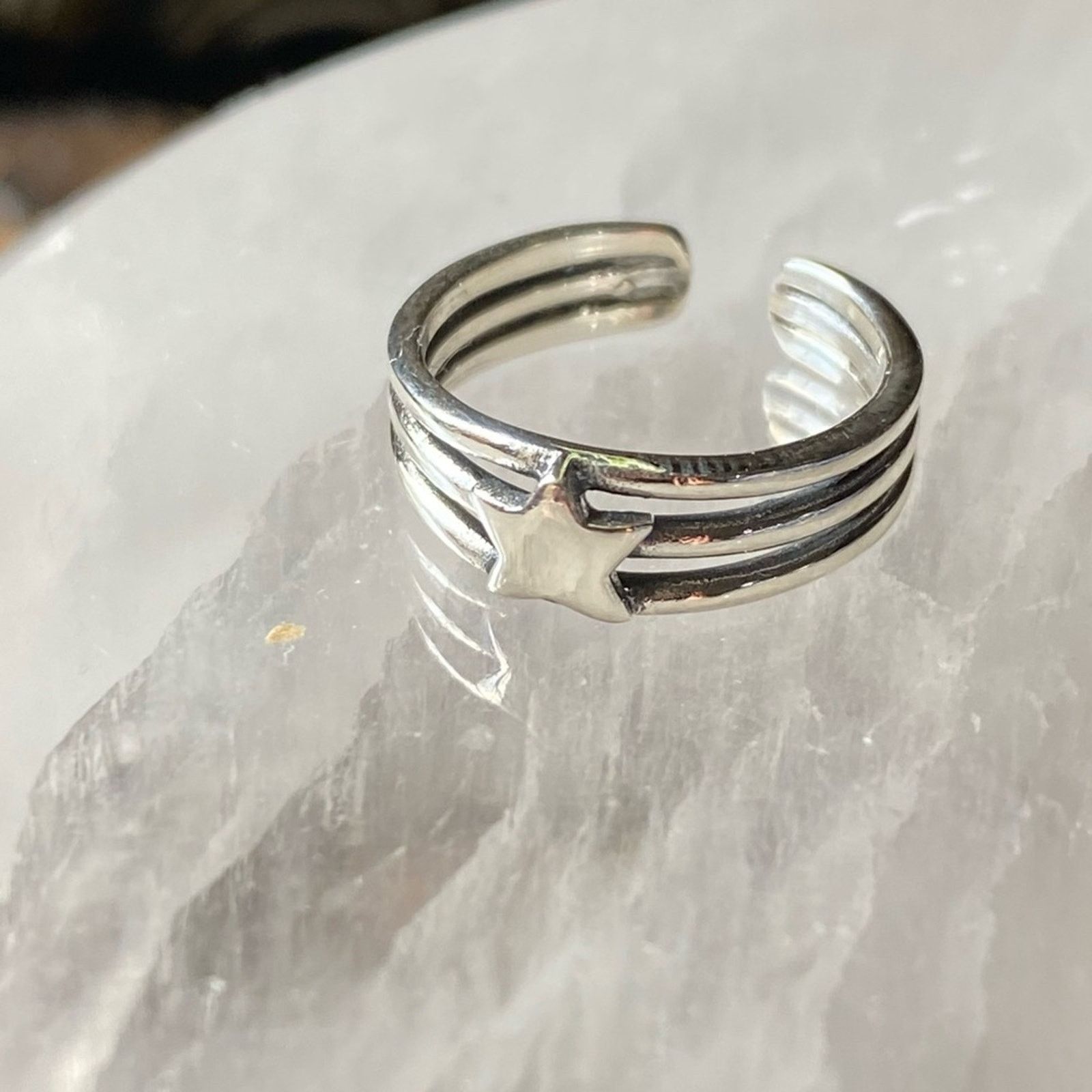 The Unbranded Brand Sterling Silver Triple Band Star Toe Ring Size ONE SIZE - 3 Thumbnail