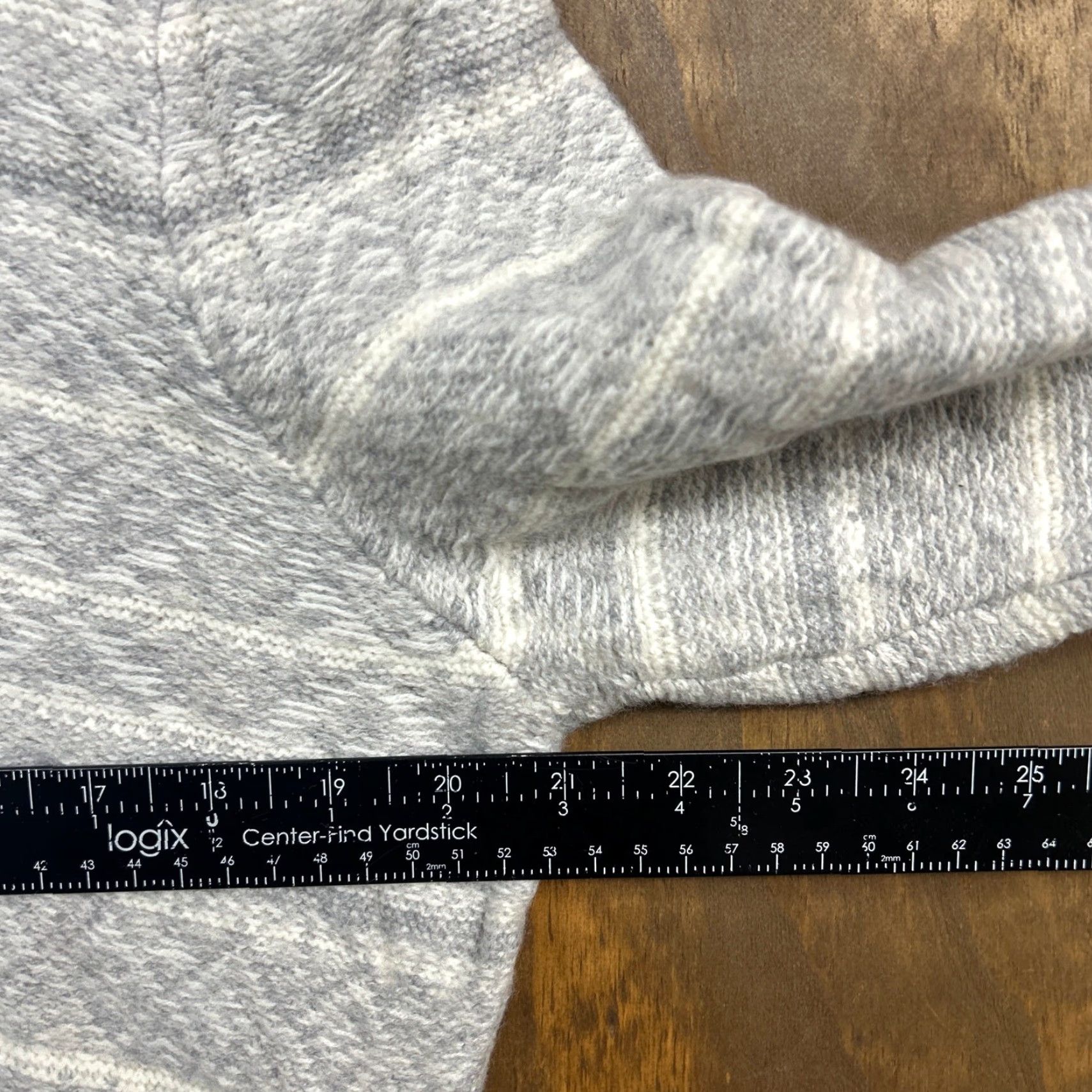 Vintage Cashmere Blend Mens Sweater Gray V-Neck Wool Long Sleeve L Knit Pullover Casual Workwear Winter Fall Mens Size US L / EU 52-54 / 3 - 5 Thumbnail