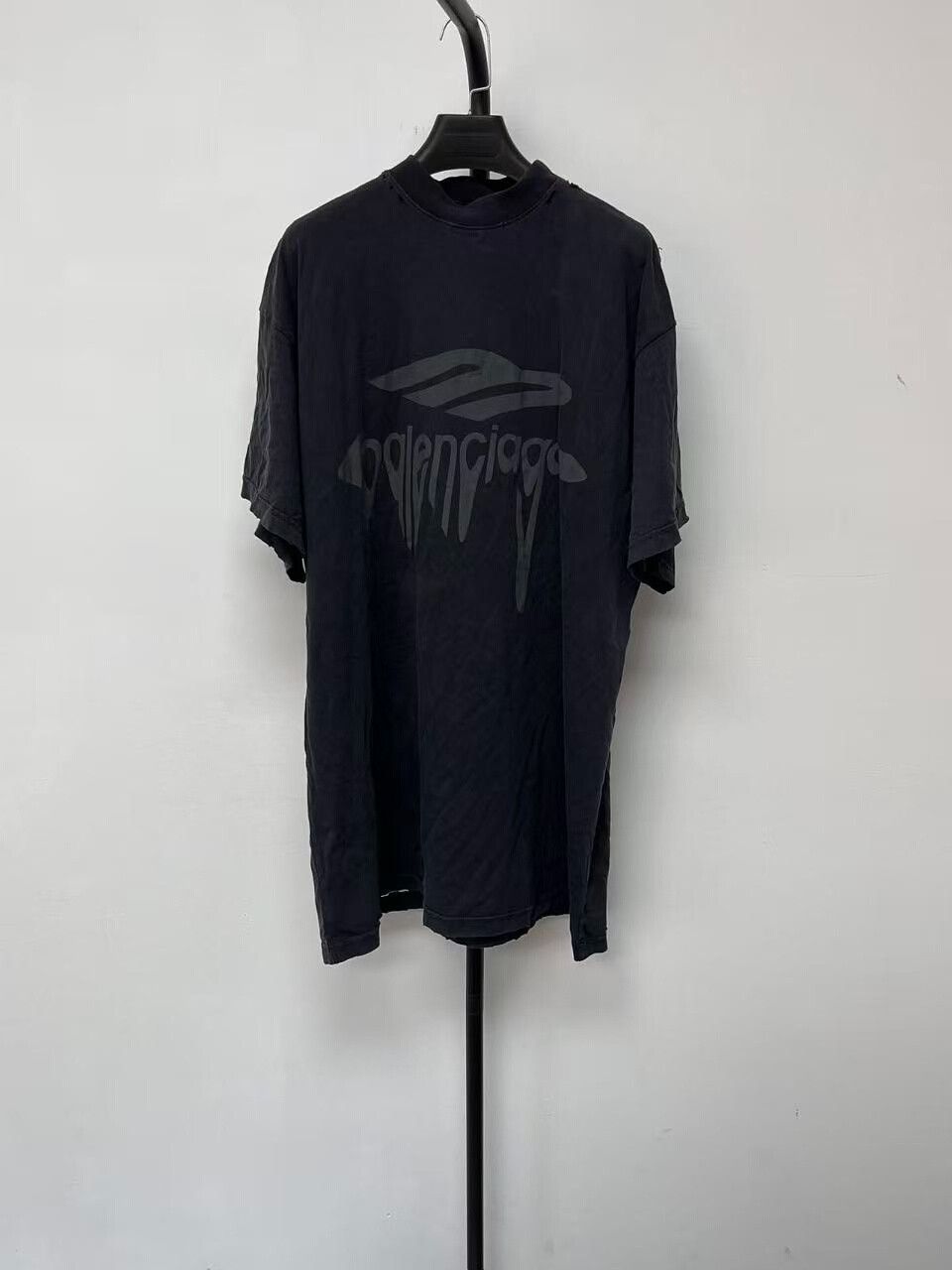 Balenciaga Balenciaga Oversized Crew Neck T-Shirt Size US S / EU 44-46 / 1 - 1 Thumbnail
