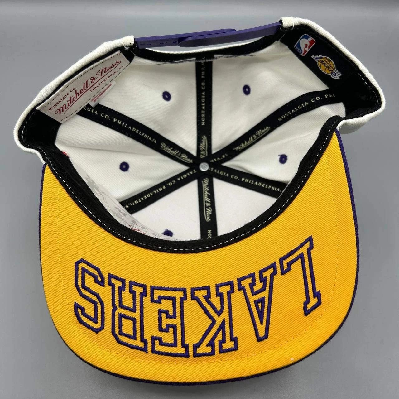 Mitchell & Ness Los Angeles LA Lakers Hat Men White Purple Snap Back Cap Size ONE SIZE - 2 Thumbnail