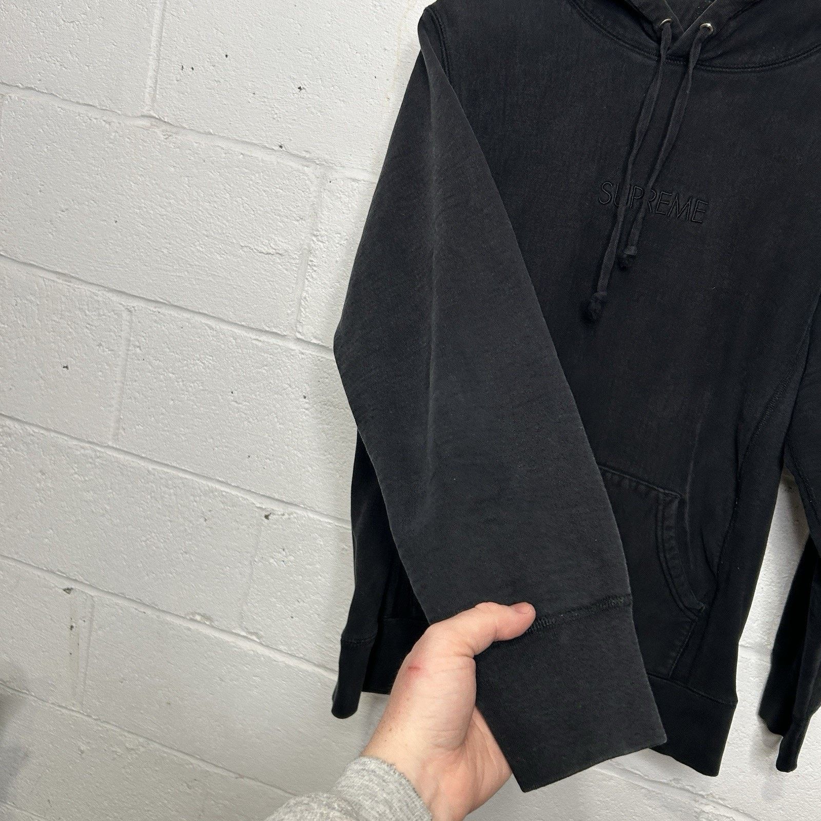 Supreme Supreme Tonal Logo Hooded Sweatshirt Hoodie “Black” Size US M / EU 48-50 / 2 - 6 Thumbnail