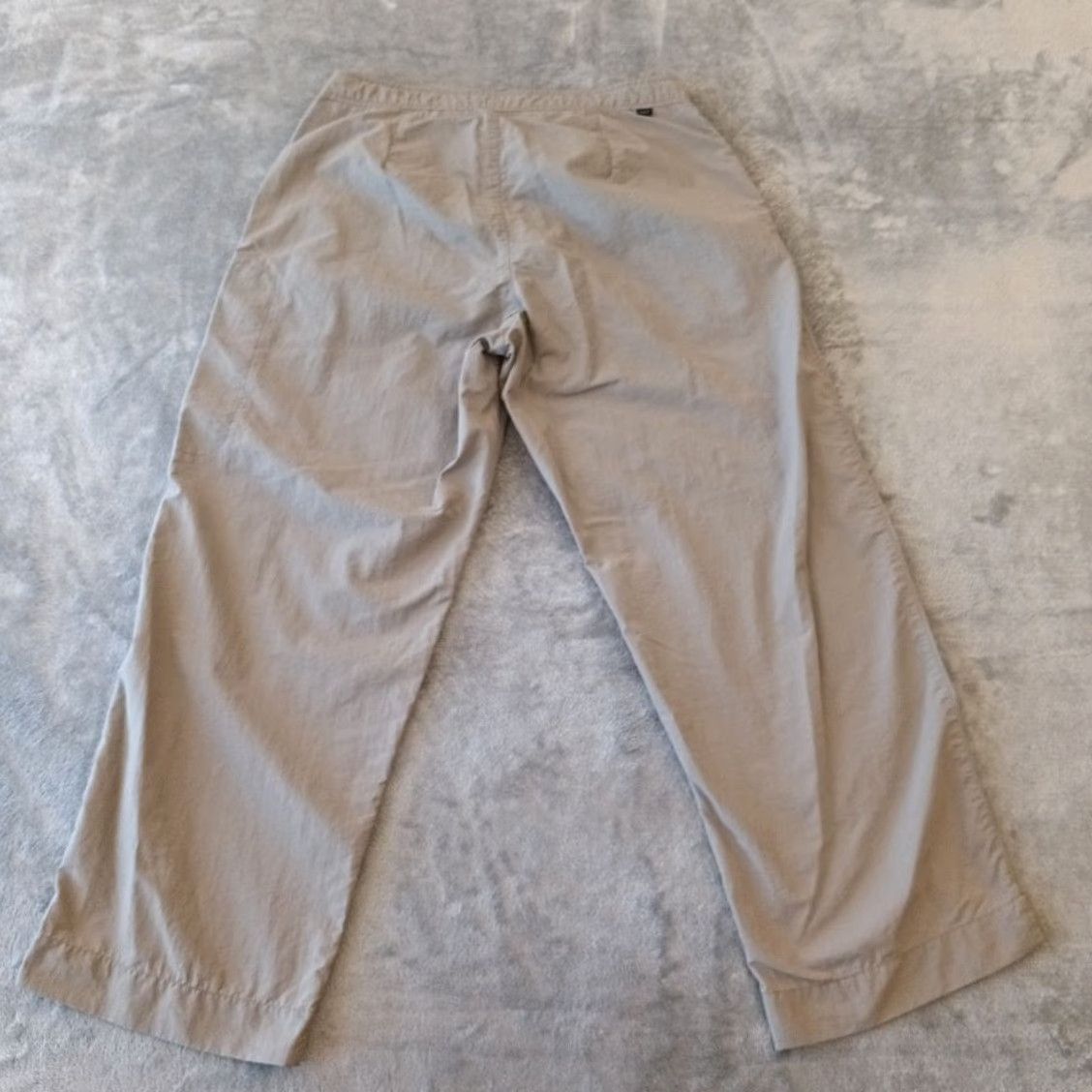 Vintage REI Cropped Pants Womens Size 8 Gray Nylon UPF 50+ 28x25 Mid Rise Pockets Shirt? Size 30" / US 8 / IT 44 - 2 Thumbnail