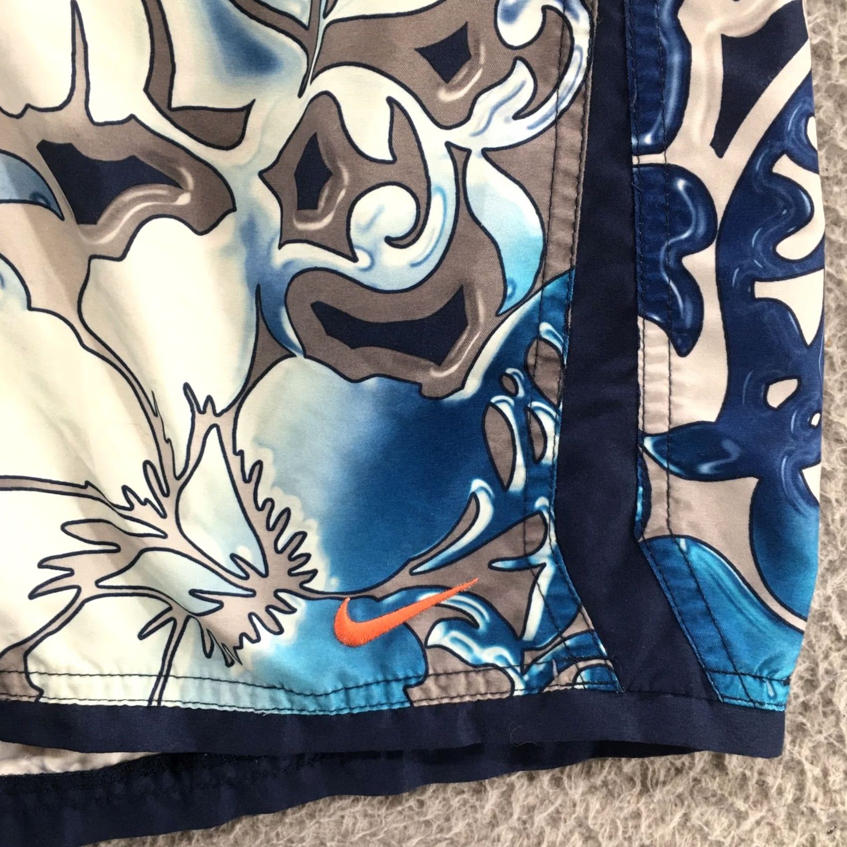 Nike Nike Board Shorts Mens Medium Multicolor Floral Print Drawstring Size US 31 - 6 Thumbnail