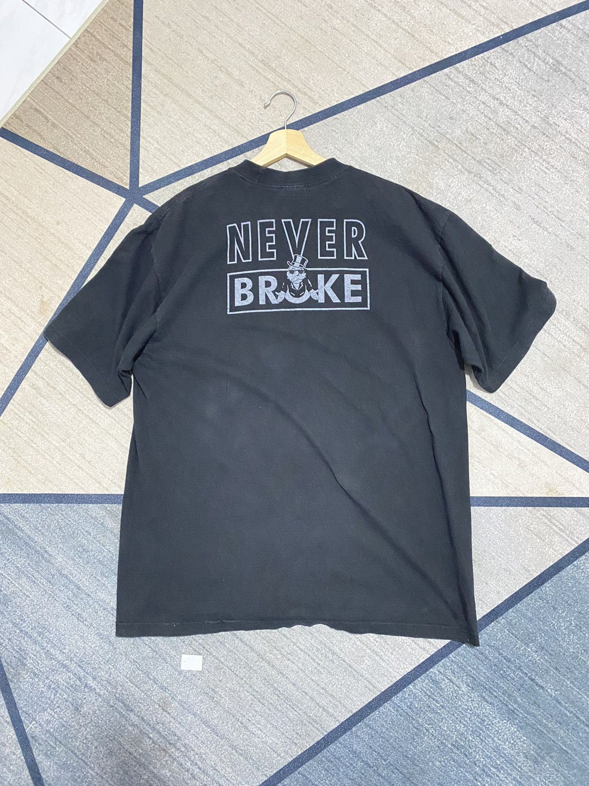 Other Shakawear Tee Spellout Big Logo Graphic XLARGE Size US XL / EU 56 / 4 - 2 Thumbnail