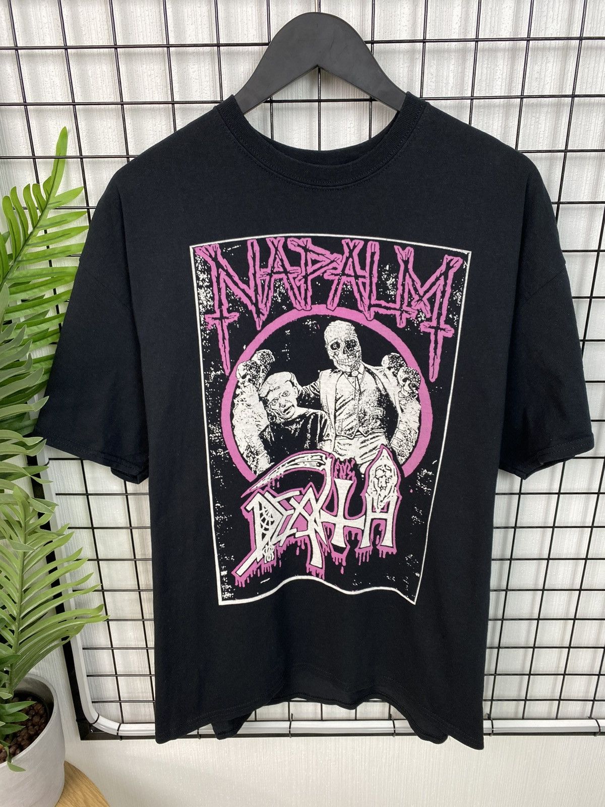 Band Tees Napalm Death Tee T shirt Men Oversized L big logo album Size US XXL / EU 58 / 5 - 4 Thumbnail
