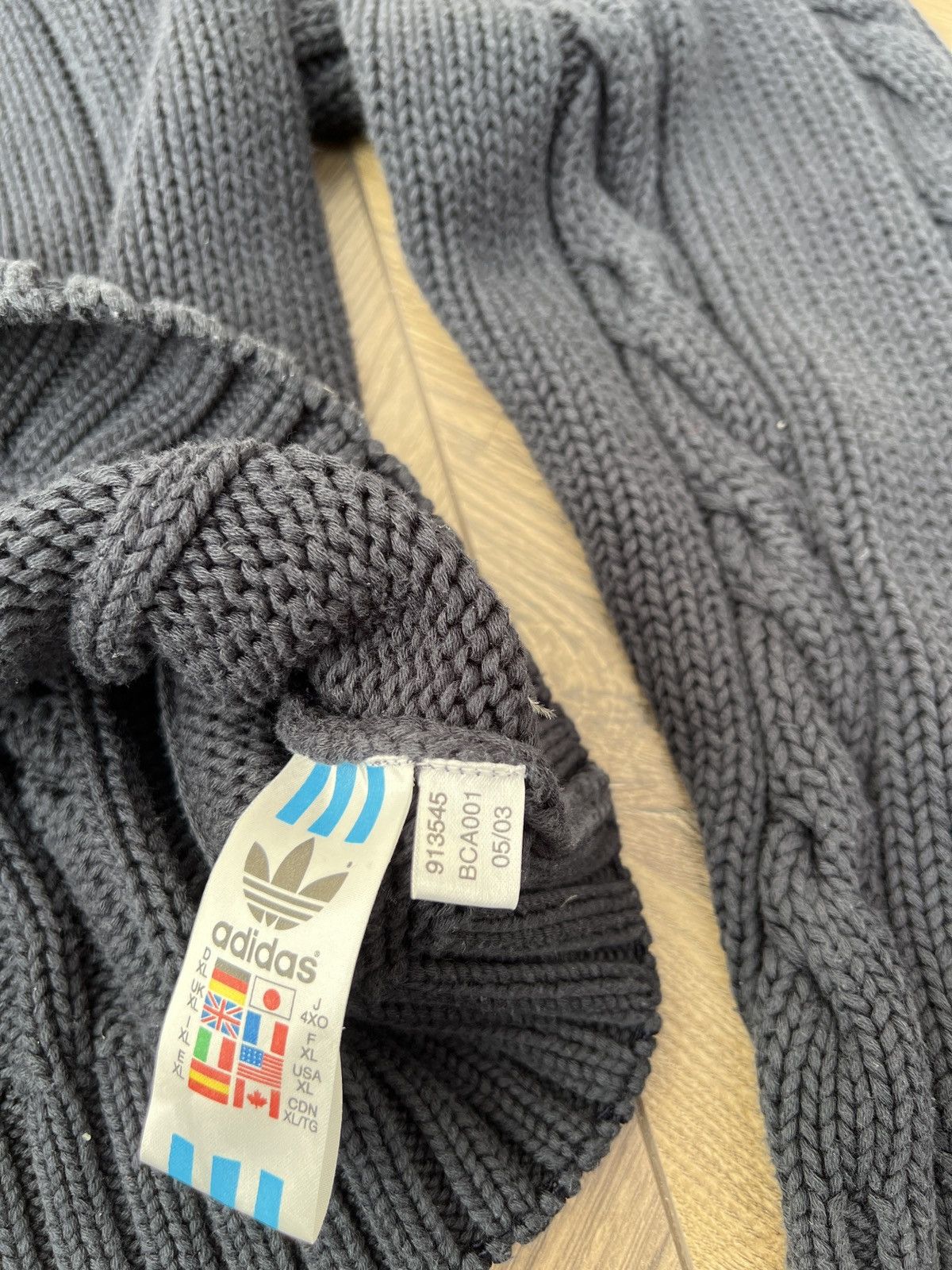 Adidas Vintage Adidas Cable Knit Sweater Navy V-Neck Logo Retro Size US XL / EU 56 / 4 - 12 Thumbnail