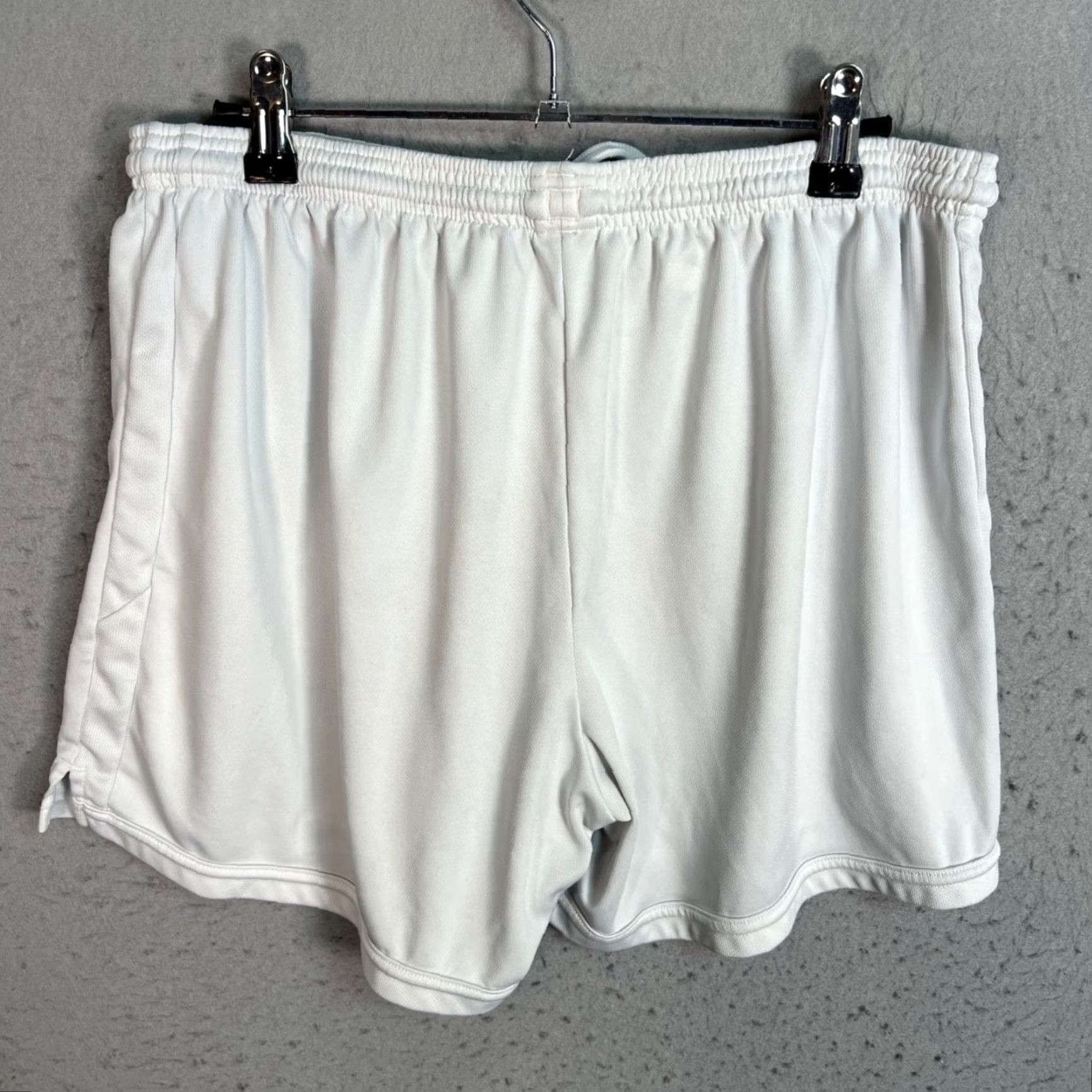 Nike VINTAGE Nike Dri-Fit Womens Large White Athletic Shorts Michigan Wolverines Size 36" / US 14 / IT 50 - 2 Thumbnail