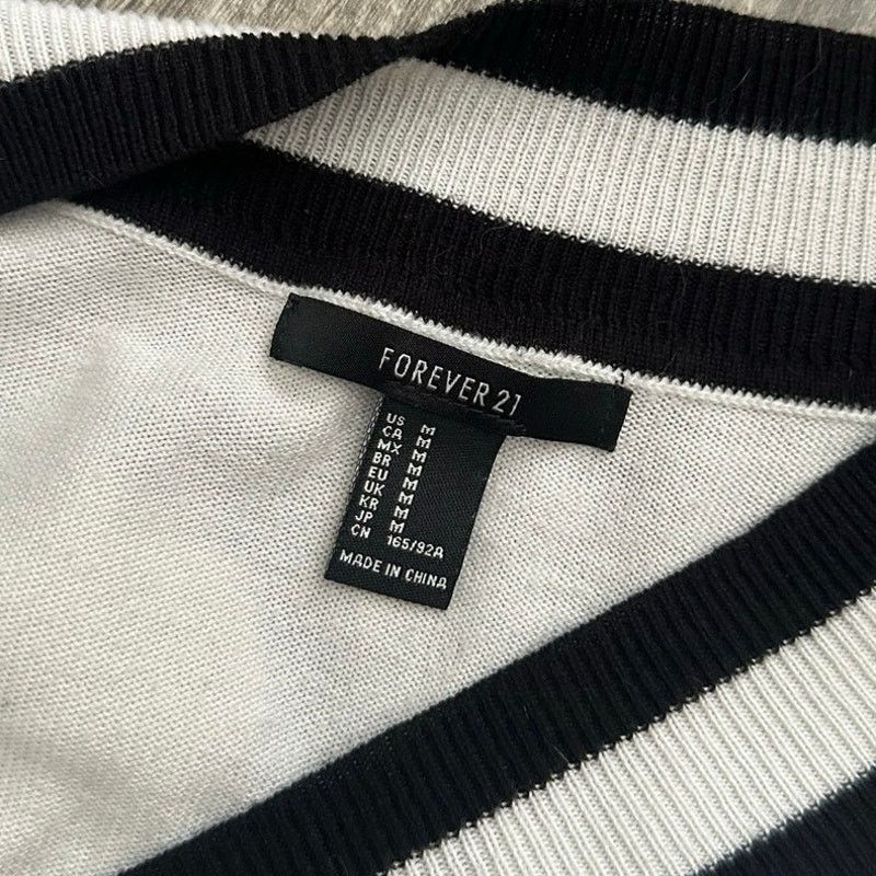 Forever 21 forever 21 white black long sleeve v neck sweater Size M / US 6-8 / IT 42-44 - 3 Thumbnail
