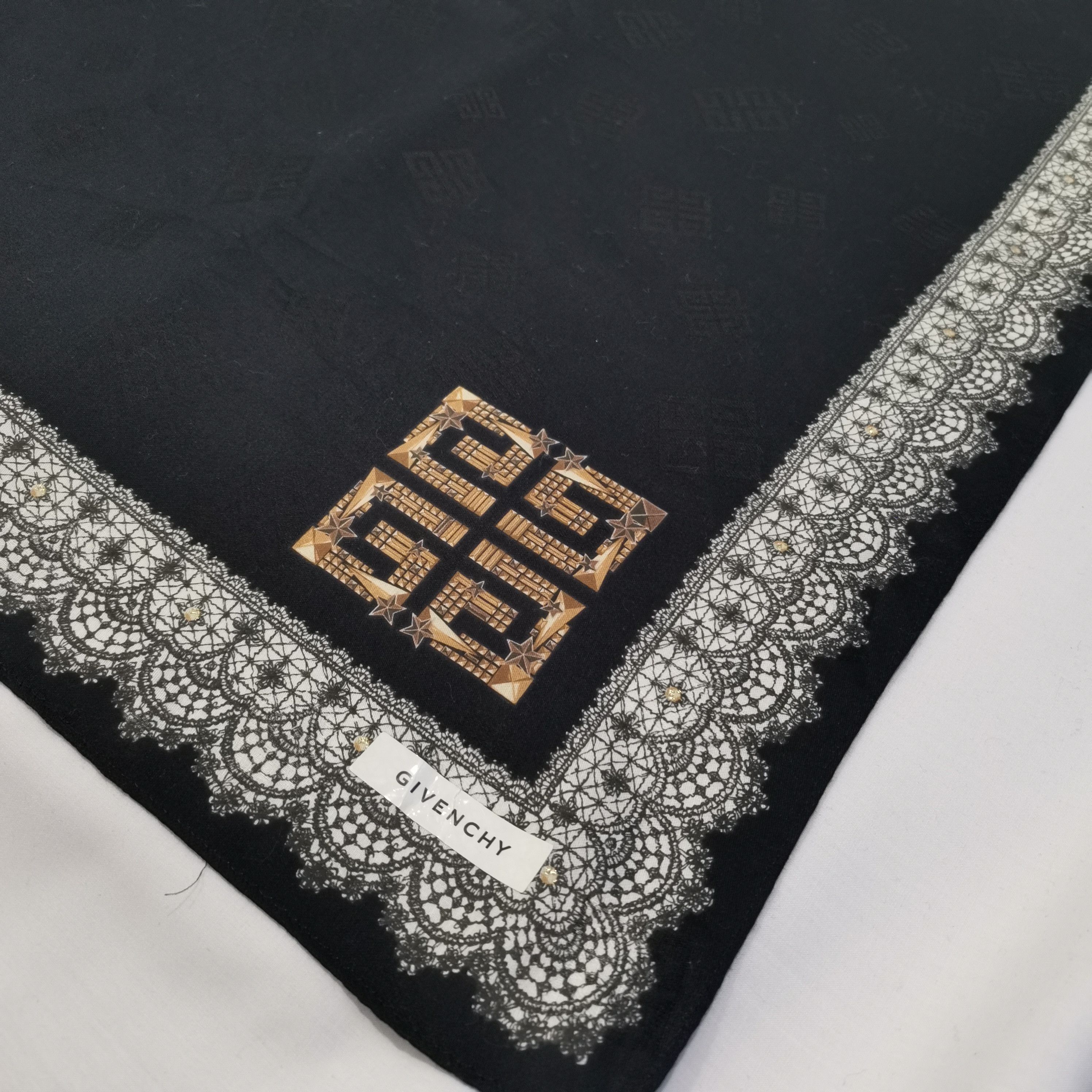 Givenchy GIVENCHY HANDKERCHIEF/ BANDANA/ SCARF Size ONE SIZE - 7 Thumbnail