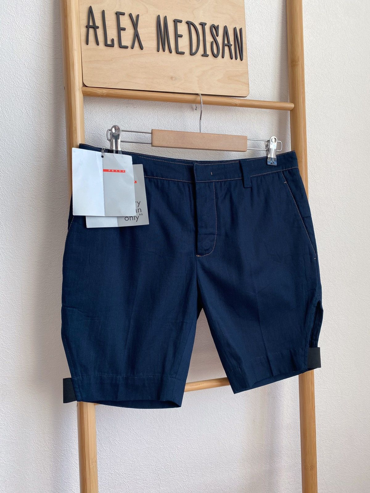 Prada New Prada Shorts Size 25 Size 25" / US 0 / IT 36 - 2 Thumbnail