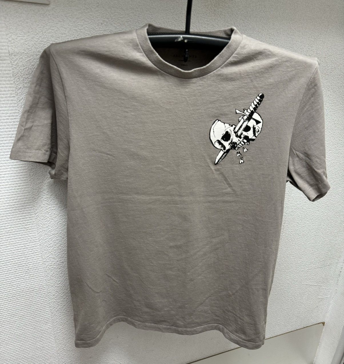 Allsaints Allsaints skull big logo t-shirt M sz Size US M / EU 48-50 / 2 - 2 Thumbnail