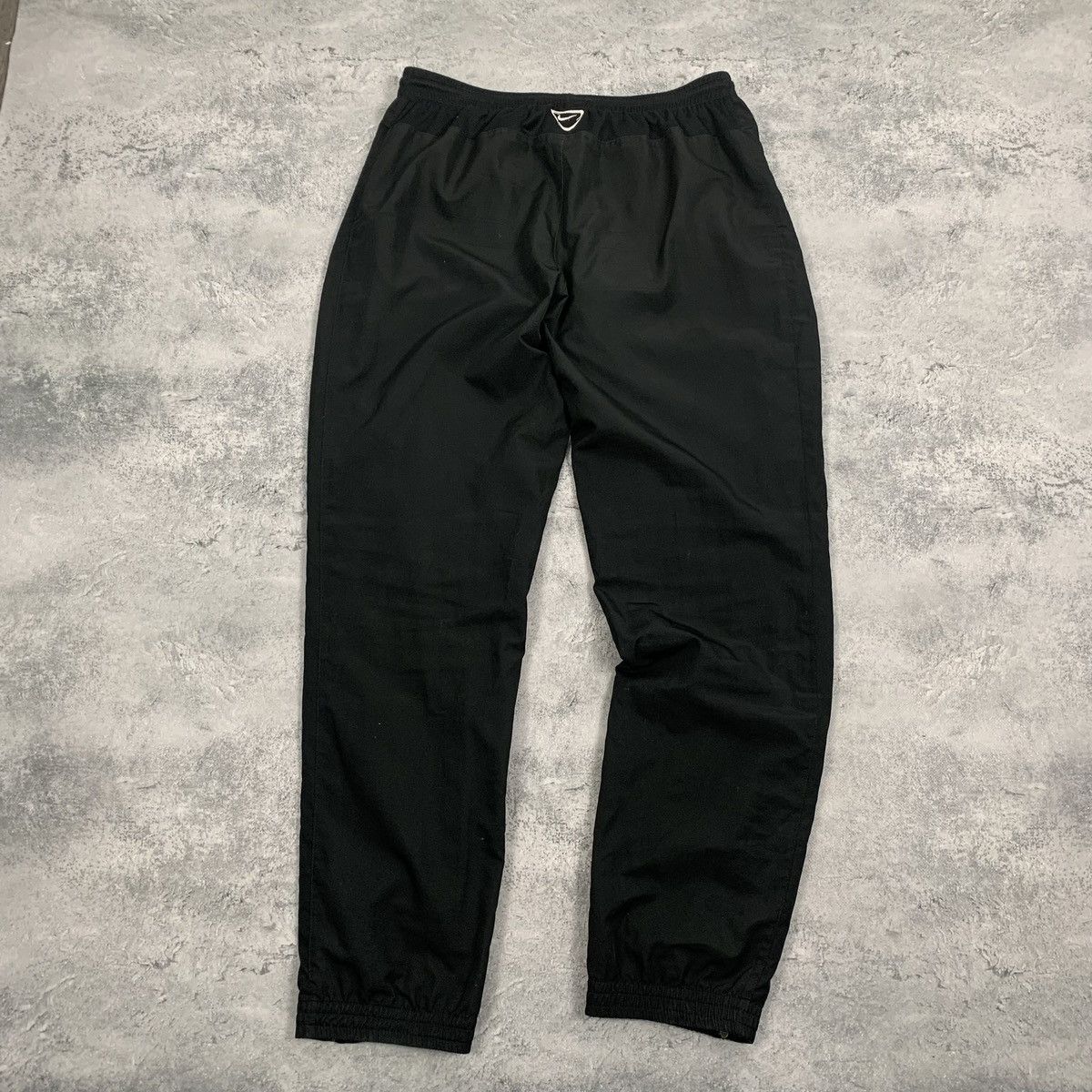 Nike Vintage Y2K Nike Nylon Sweatpants Black Joggers Swoosh Logo Size US 34 / EU 50 - 6 Thumbnail