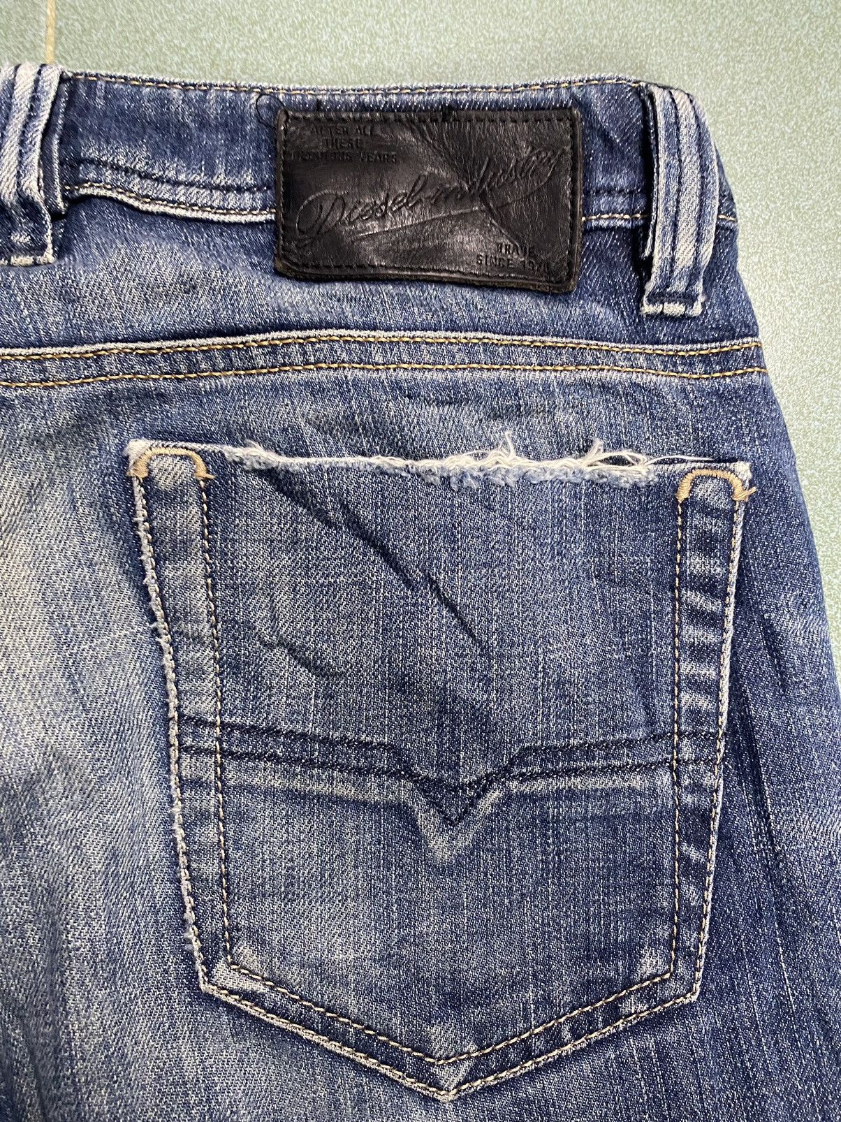 Diesel Diesel Industry Denim Viker Faded Jeans size30 Size US 30 / EU 46 - 8 Thumbnail