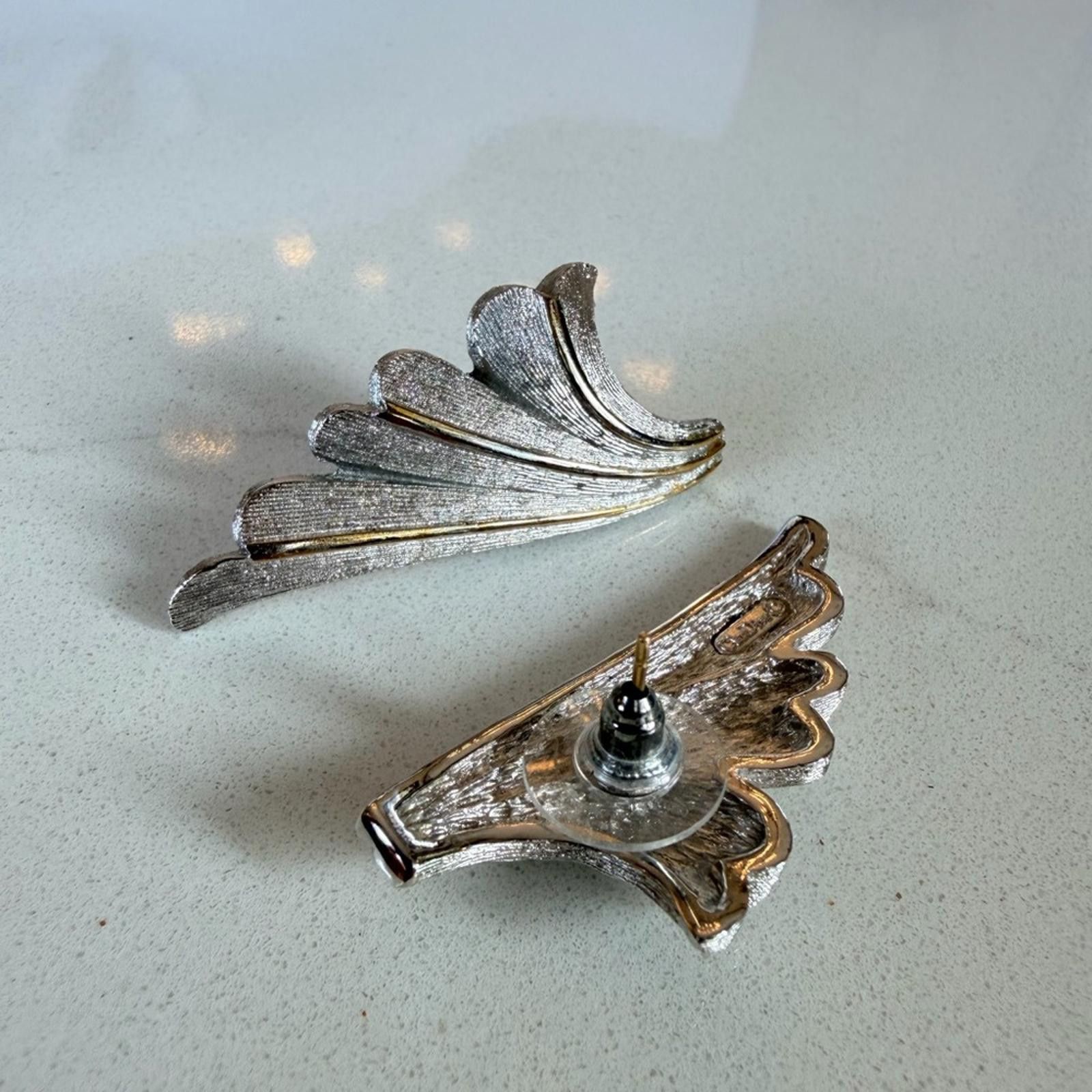 Dior Vintage Christian Dior Two-Tone Leaf Pierced Earrings Rare Size ONE SIZE - 3 Thumbnail