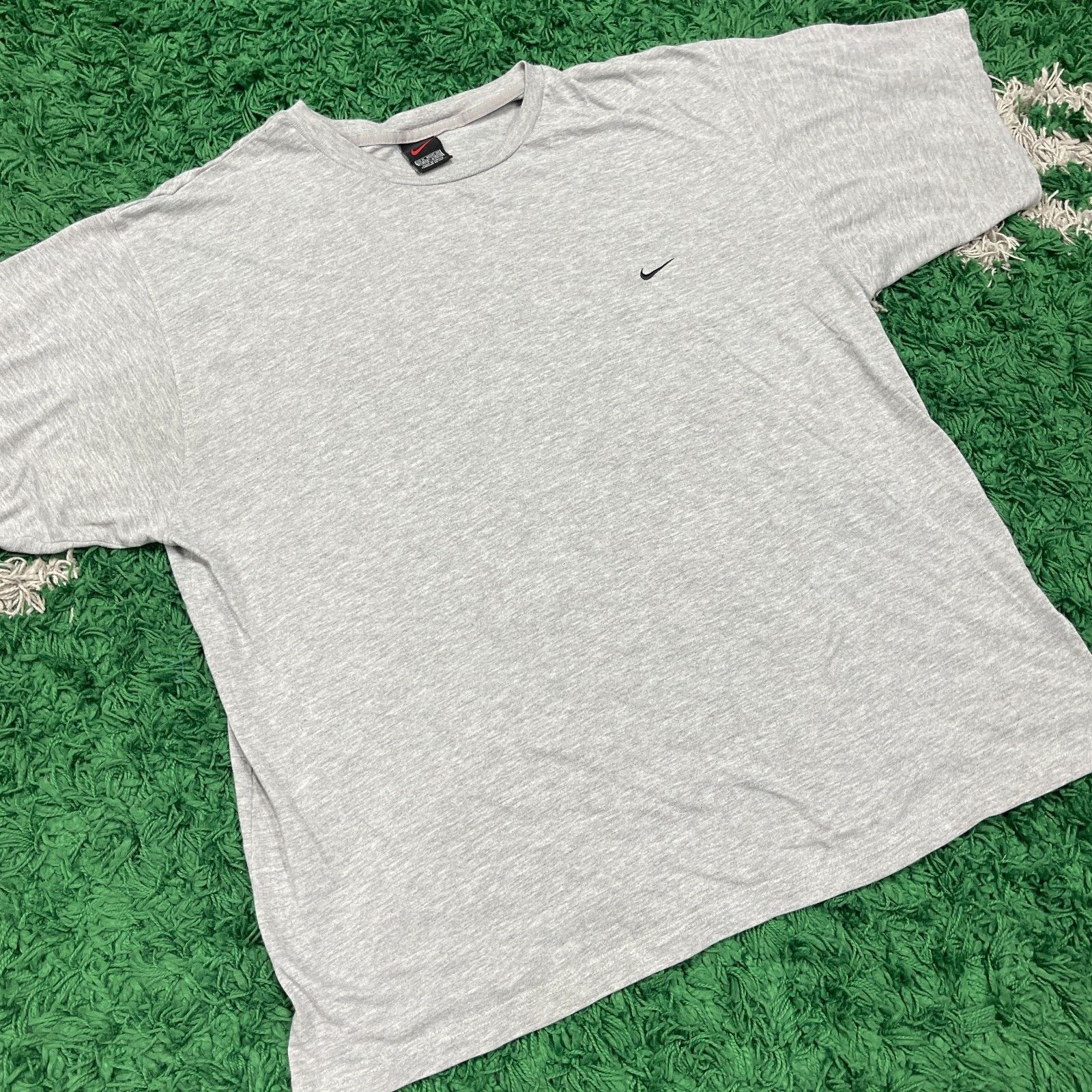 Nike × Vintage Vintage Y2K Nike Gray Swoosh Logo Tee T Shirt size XL B11 Size US XL / EU 56 / 4 - 2 Thumbnail