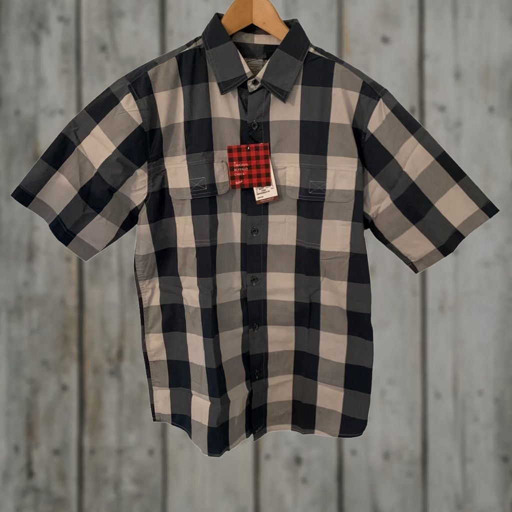 Vintage Woolrich Shirt Mens Medium Keep It Moving Short Sleeve Buffalo Check Wicking Quick Dry Easy Care Button-Up Size US M / EU 48-50 / 2 - 1 Thumbnail