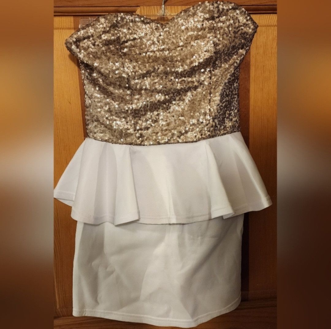 Other NWOT Gold Sequin White Sweetheart Sleeveless Peplum Dress S Size S / US 4 / IT 40 - 1 Thumbnail