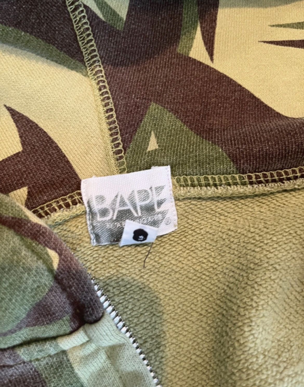 Bape Nigo Era 2008 Bape Jungle Safari Print Zip Hoodie Size US L / EU 52-54 / 3 - 10 Thumbnail