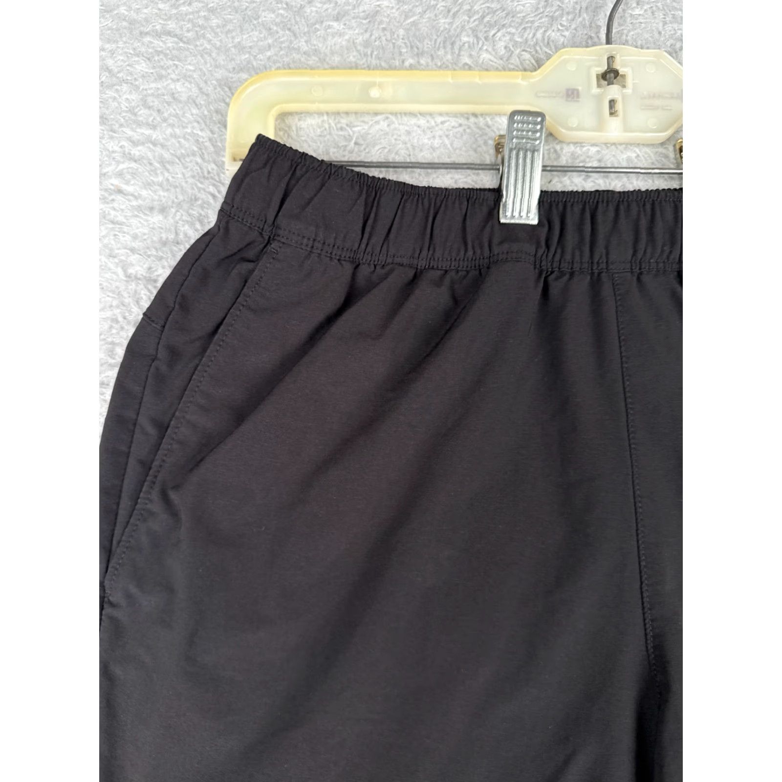 Vintage Columbia Women's Skort Small Black Nylon Shorts Omni-Shield Hiking Activewear Size 28" / US 6 / IT 42 - 4 Thumbnail