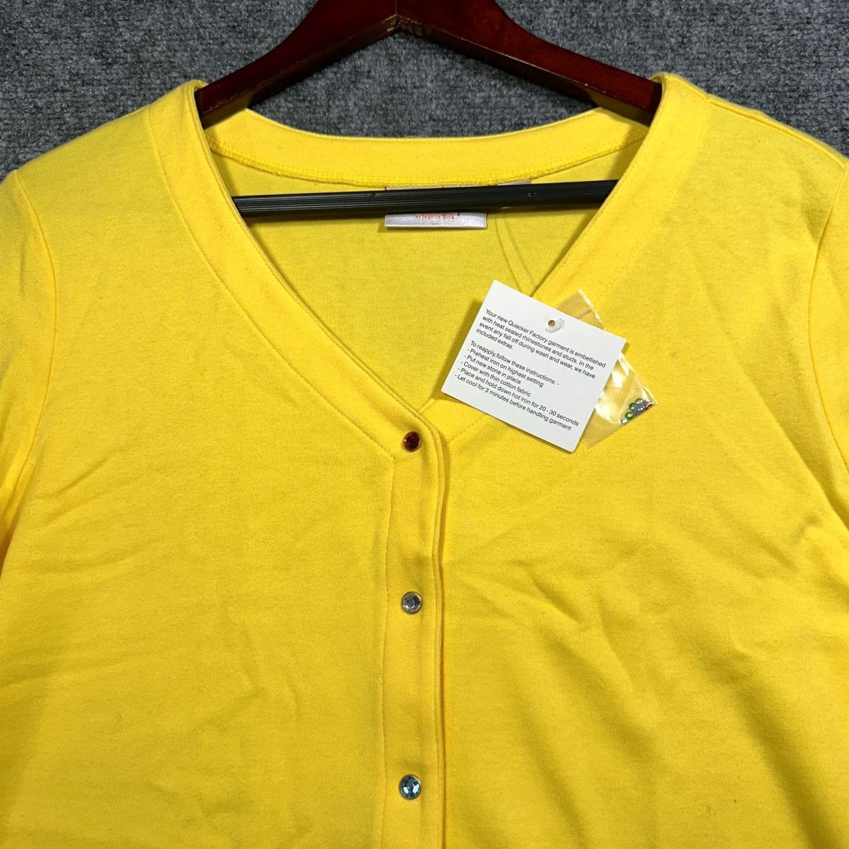 Quacker Factory Quacker Factory Cardigan Womens L Yellow Stretch Knit 3/4 Sleeve V-Neck Size L / US 10 / IT 46 - 2 Thumbnail