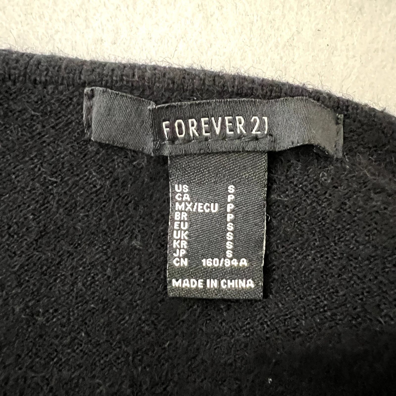 Forever 21 Forever 21 Black Wide Sleeve Tie Sweater Crop Top Size S / US 4 / IT 40 - 6 Thumbnail