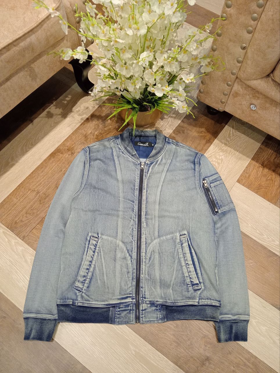 Japanese Brand CAVARIA JAPAN WASHED DENIM BOMBER JACKET - SIZE 46 Size US M / EU 48-50 / 2 - 1 Thumbnail