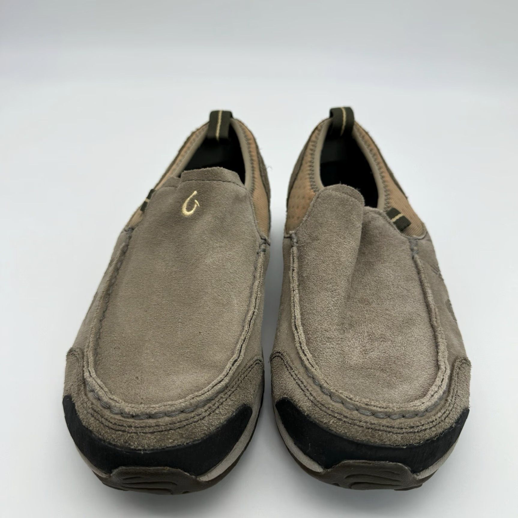 Olukai OLUKAI Kama Hele Shoes Mens US 9 Tan Grey Suede Slip On Casual Aloha Hawaii Mens Size US 9 / EU 42 - 2 Thumbnail