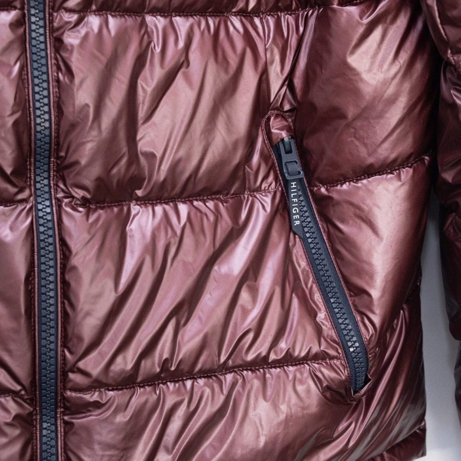 Tommy Hilfiger Tommy Hilfiger. Mens Pearlized Hooded Puffer Jacket. Size US XL / EU 56 / 4 - 3 Thumbnail