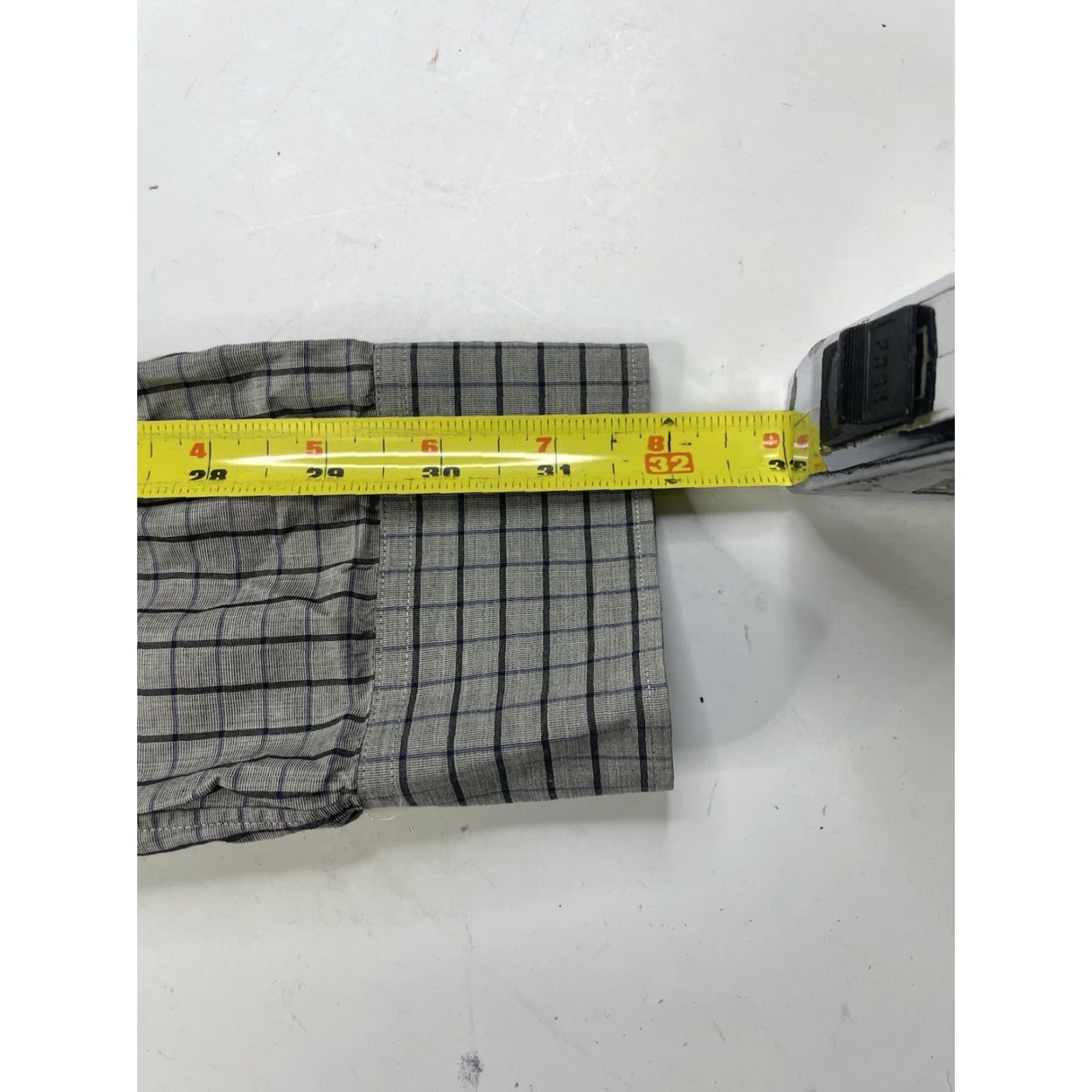 John Varvatos John Varvatos Star USA Dress Shirt SLIM FIT Gray Check Button Down 16.5 34/35 Mens Regular 16.5 Gray Shirt Size 46R - 5 Thumbnail