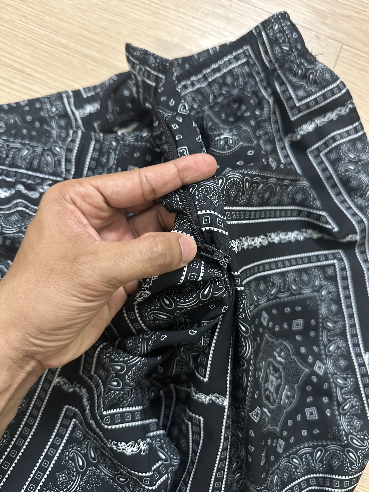 Designer Rare And Beautiful United Aviation Bandana Paisley Shorts Size US 30 / EU 46 - 8 Thumbnail