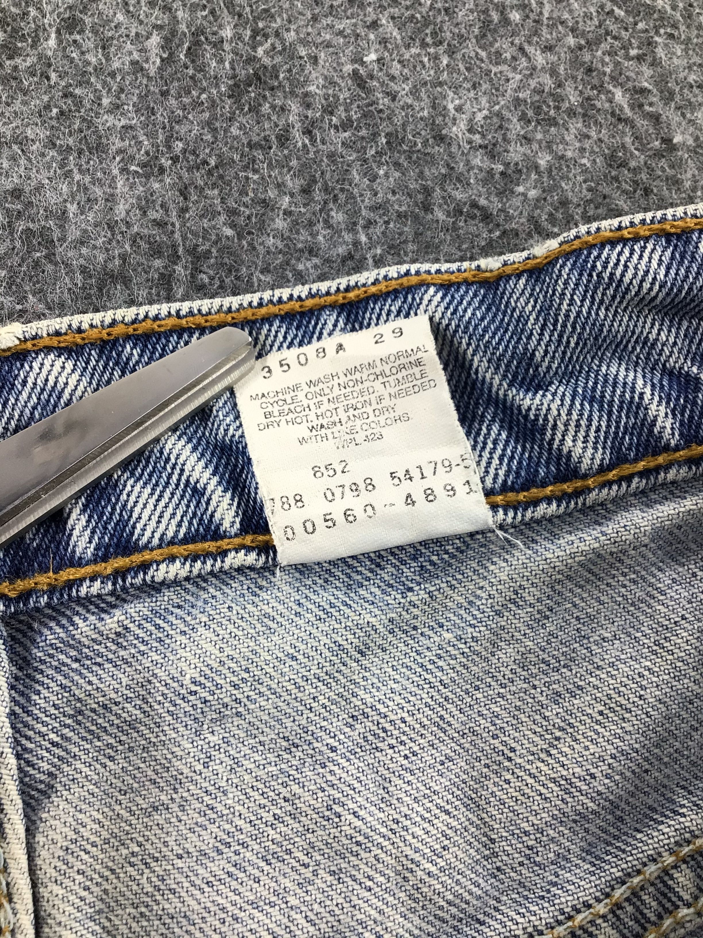 Levi's Vintage Levis 560 Jeans-J715 Size US 35 - 11 Thumbnail