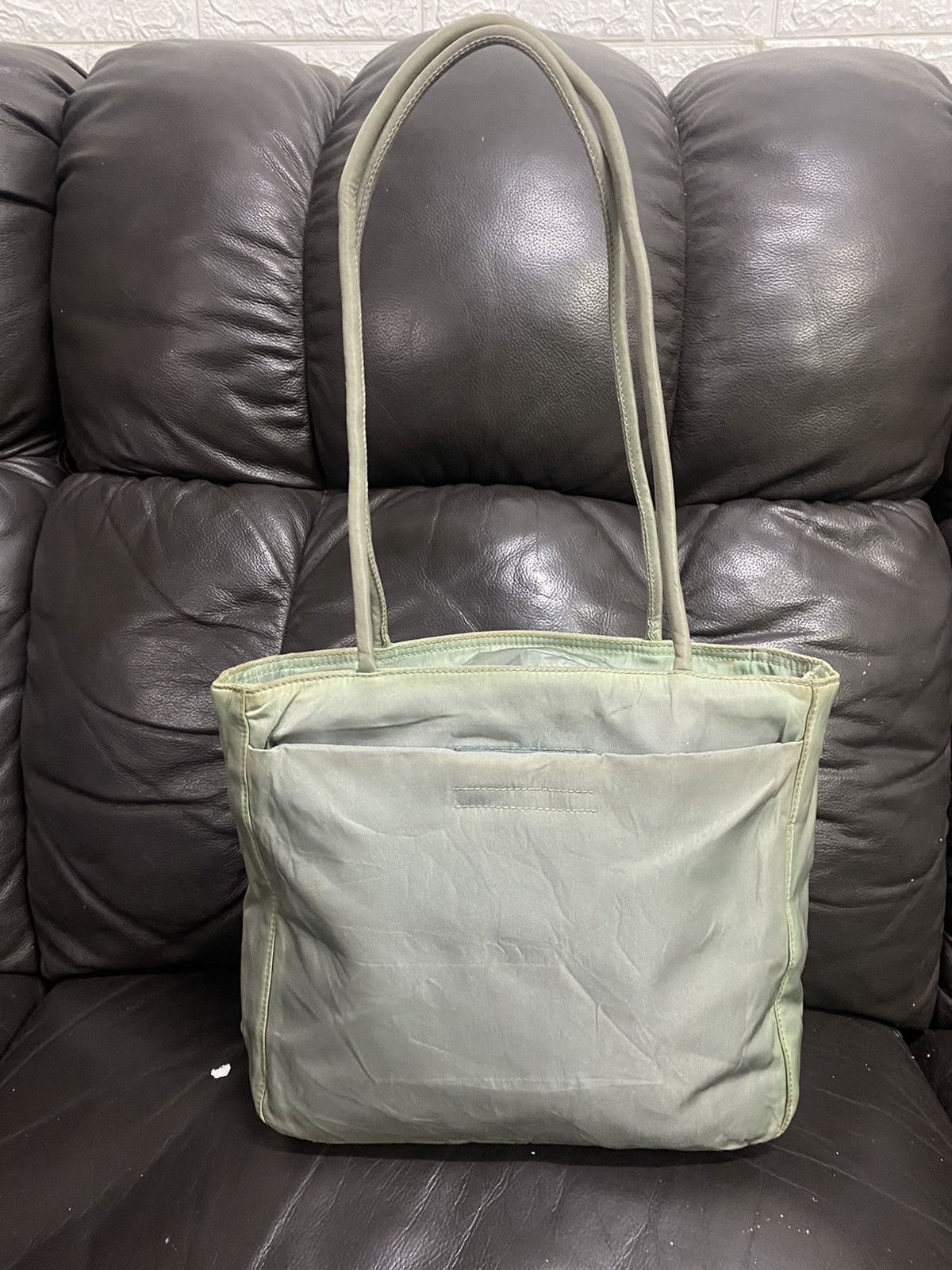 Prada Authentic Prada Tessuto Nyalon Tote Shoulder Bag FADED Size ONE SIZE - 2 Thumbnail