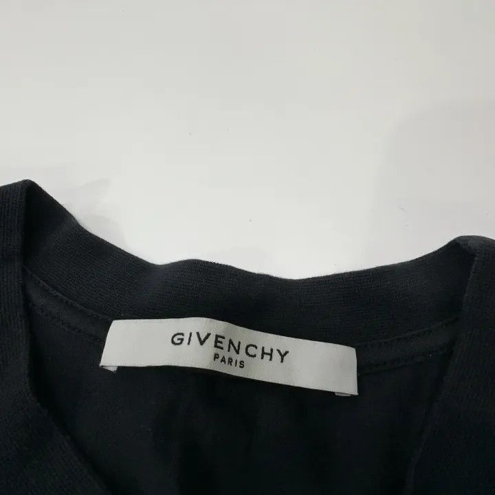 Givenchy Givenchy Minimalist Black Logo TShirt -2507
