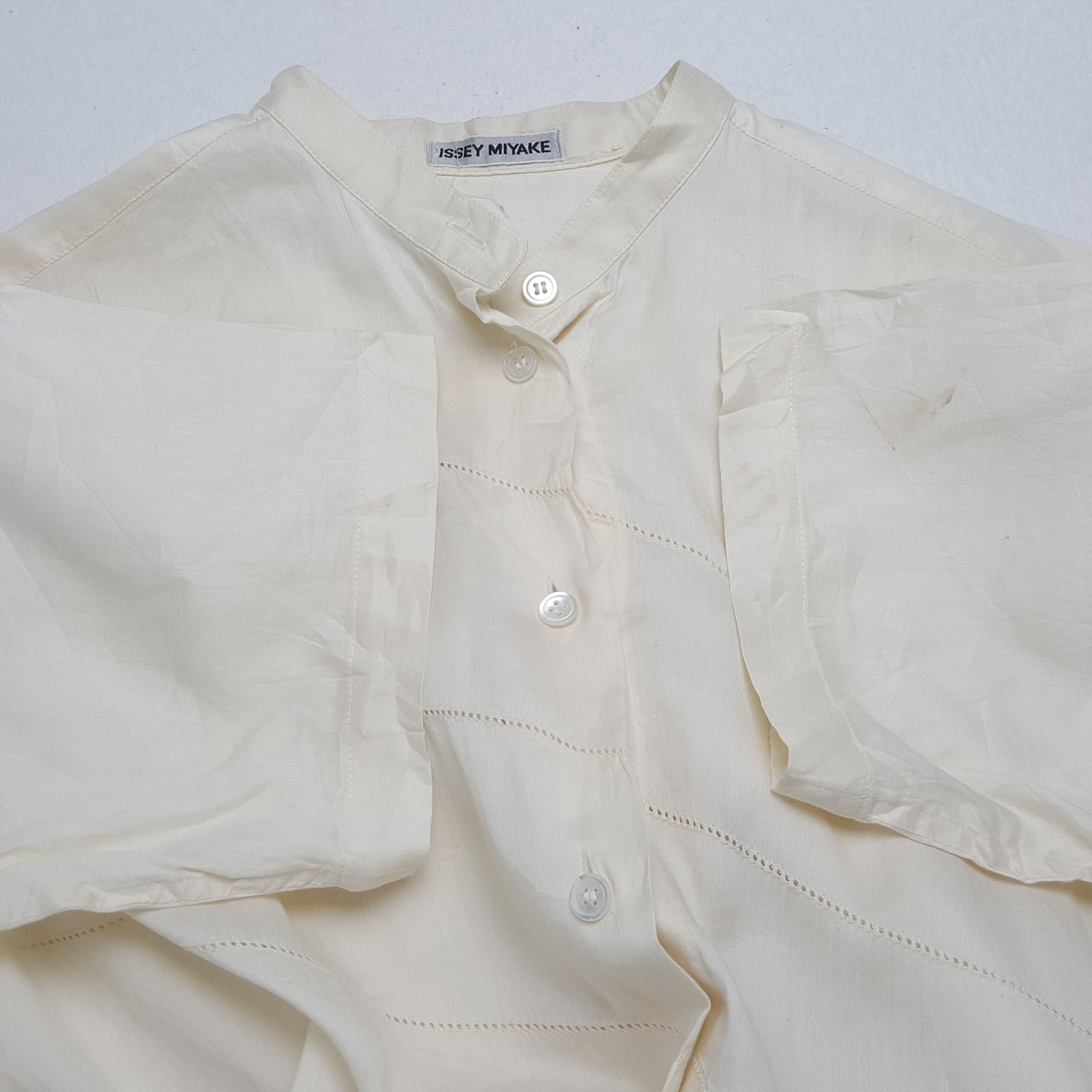 Issey Miyake × Japanese Brand × Vintage Vintage ISSEY MIYAKE Japanese Fashion Brand Button Shirts Size US M / EU 48-50 / 2 - 6 Thumbnail