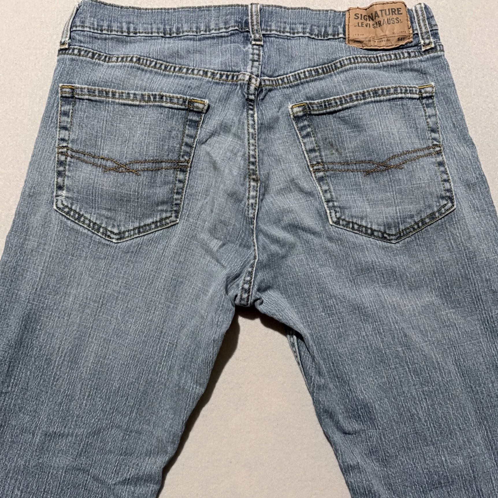 Levi's Signature by Levi Strauss Jeans Men's Denim Mid Rise Relaxed Straight - 34x30 Blue • 5-Pocket Design • Button, Zip Closure Size US 34 / EU 50 - 4 Thumbnail